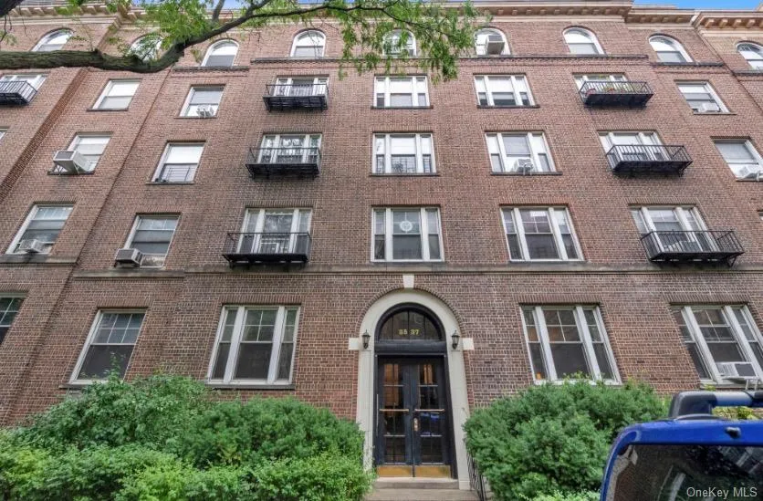 3515 78th Street, New York, NY, 2 Bedrooms Bedrooms, 5 Rooms Rooms,1 BathroomBathrooms,Residential,For Rent,78th,0,1021891 3515 78th Street, New York, NY, 2 Bedrooms Bedrooms, 5 Rooms Rooms,1 BathroomBathrooms,Residential,For Rent,78th,0,1021891