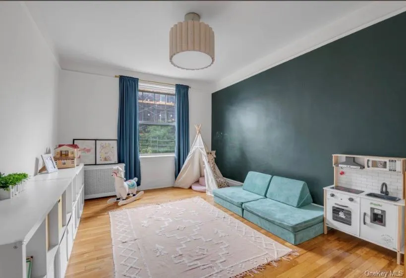 3515 78th Street, New York, NY, 2 Bedrooms Bedrooms, 5 Rooms Rooms,1 BathroomBathrooms,Residential,For Rent,78th,0,1021891 3515 78th Street, New York, NY, 2 Bedrooms Bedrooms, 5 Rooms Rooms,1 BathroomBathrooms,Residential,For Rent,78th,0,1021891
