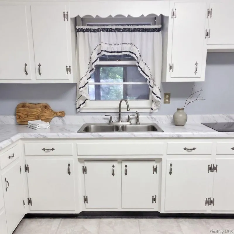 78 Brothers Road, Wappinger, NY, 4 Bedrooms Bedrooms, 12 Rooms Rooms,2 BathroomsBathrooms,Residential,For Rent,Brothers,0,1021892 78 Brothers Road, Wappinger, NY, 4 Bedrooms Bedrooms, 12 Rooms Rooms,2 BathroomsBathrooms,Residential,For Rent,Brothers,0,1021892