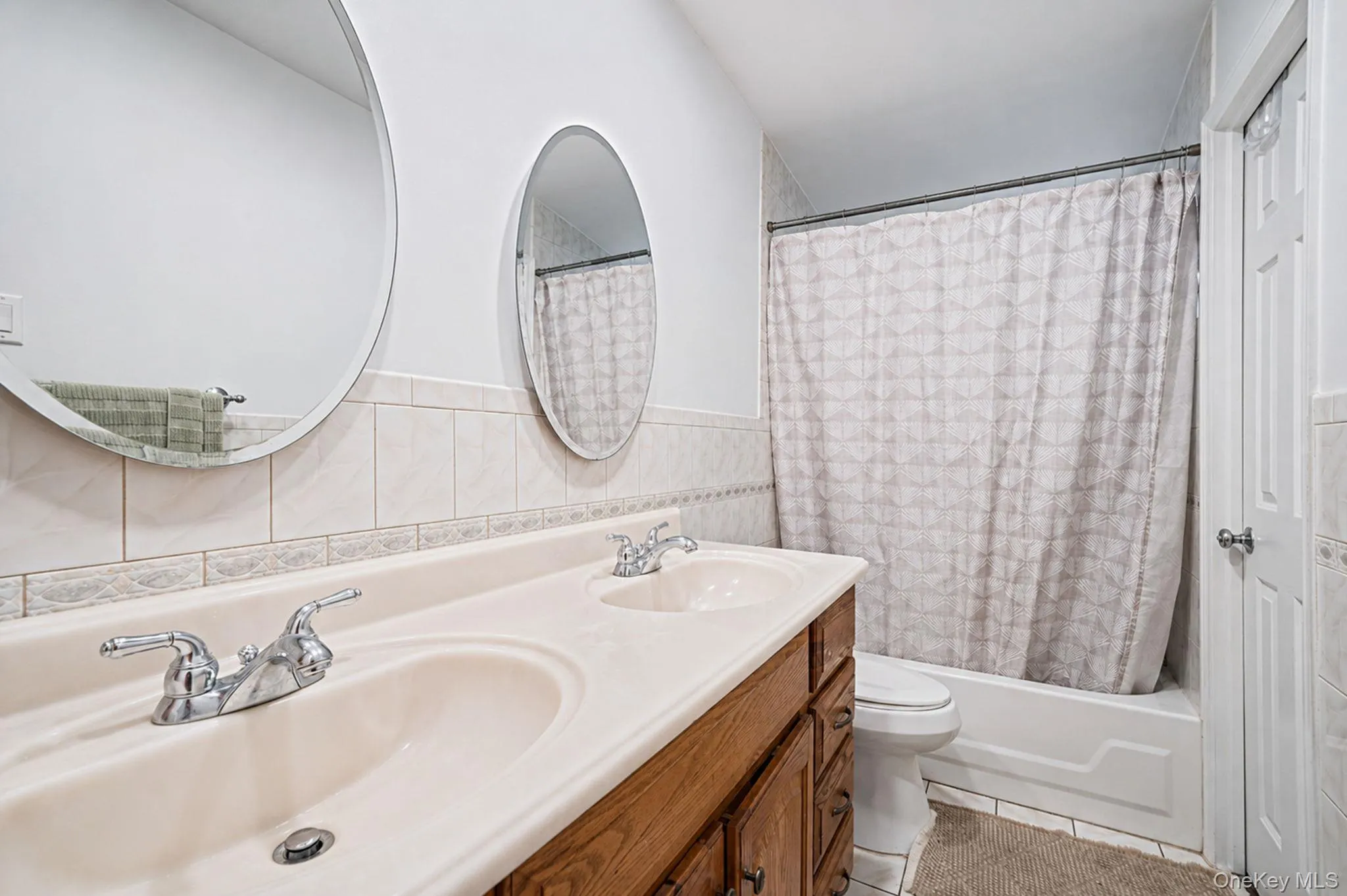 10 Arrowhead Court, Brookhaven, NY, 4 Bedrooms Bedrooms, 10 Rooms Rooms,2 BathroomsBathrooms,Residential,For Rent,Arrowhead,0,1021893 10 Arrowhead Court, Brookhaven, NY, 4 Bedrooms Bedrooms, 10 Rooms Rooms,2 BathroomsBathrooms,Residential,For Rent,Arrowhead,0,1021893