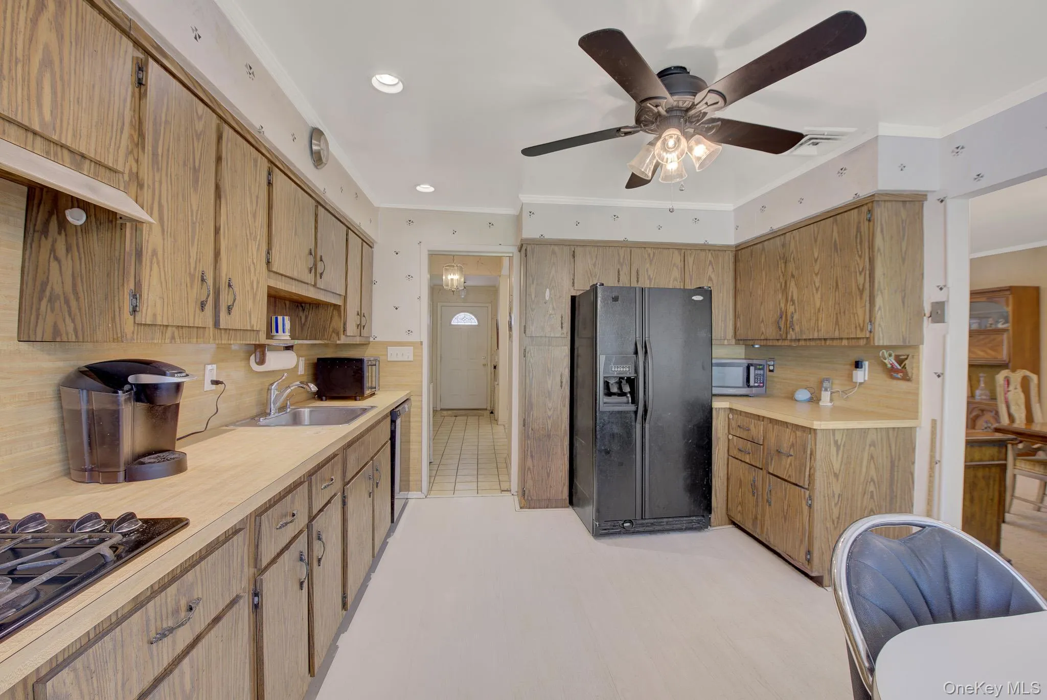 38 Center Drive, Oyster Bay, NY, 3 Bedrooms Bedrooms, 7 Rooms Rooms,2 BathroomsBathrooms,Residential,For Rent,Center,0,1021896 38 Center Drive, Oyster Bay, NY, 3 Bedrooms Bedrooms, 7 Rooms Rooms,2 BathroomsBathrooms,Residential,For Rent,Center,0,1021896