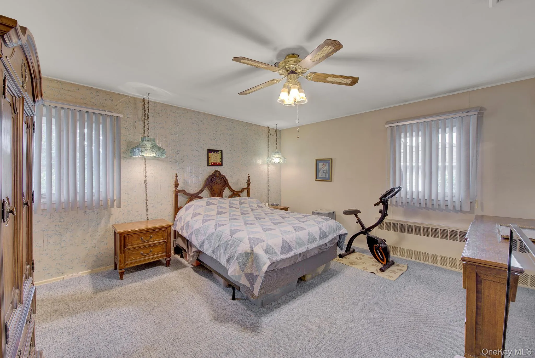38 Center Drive, Oyster Bay, NY, 3 Bedrooms Bedrooms, 7 Rooms Rooms,2 BathroomsBathrooms,Residential,For Rent,Center,0,1021896 38 Center Drive, Oyster Bay, NY, 3 Bedrooms Bedrooms, 7 Rooms Rooms,2 BathroomsBathrooms,Residential,For Rent,Center,0,1021896