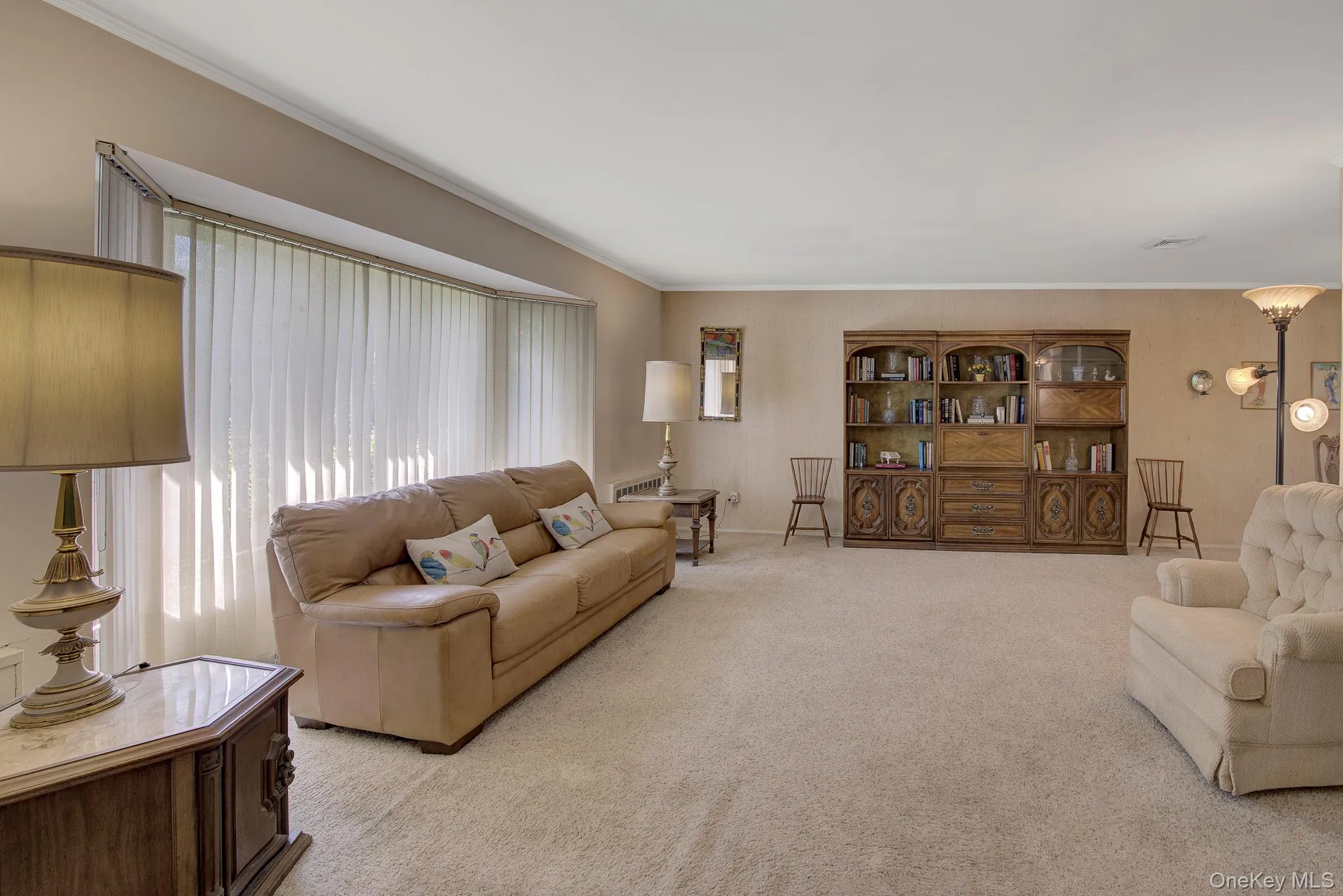 38 Center Drive, Oyster Bay, NY, 3 Bedrooms Bedrooms, 7 Rooms Rooms,2 BathroomsBathrooms,Residential,For Rent,Center,0,1021896 38 Center Drive, Oyster Bay, NY, 3 Bedrooms Bedrooms, 7 Rooms Rooms,2 BathroomsBathrooms,Residential,For Rent,Center,0,1021896
