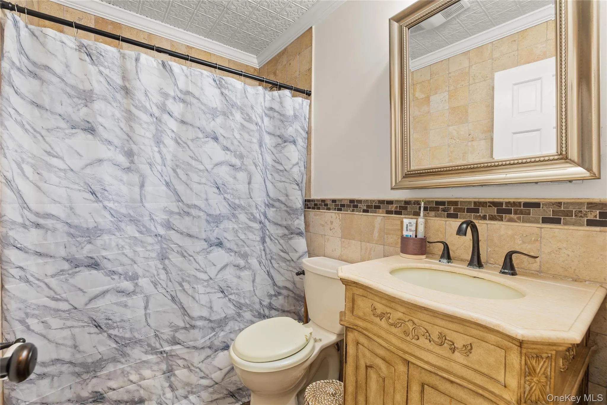 20 Seacrest Avenue, Babylon, NY, 3 Bedrooms Bedrooms, 7 Rooms Rooms,1 BathroomBathrooms,Residential,For Rent,Seacrest,0,1021897 20 Seacrest Avenue, Babylon, NY, 3 Bedrooms Bedrooms, 7 Rooms Rooms,1 BathroomBathrooms,Residential,For Rent,Seacrest,0,1021897