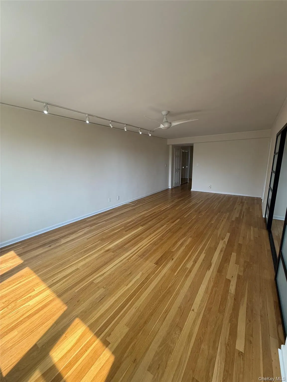 120 Hartsdale Avenue, Greenburgh, NY, 2 Bedrooms Bedrooms, 5 Rooms Rooms,2 BathroomsBathrooms,Residential,For Rent,Avenue,0,1021909 120 Hartsdale Avenue, Greenburgh, NY, 2 Bedrooms Bedrooms, 5 Rooms Rooms,2 BathroomsBathrooms,Residential,For Rent,Avenue,0,1021909