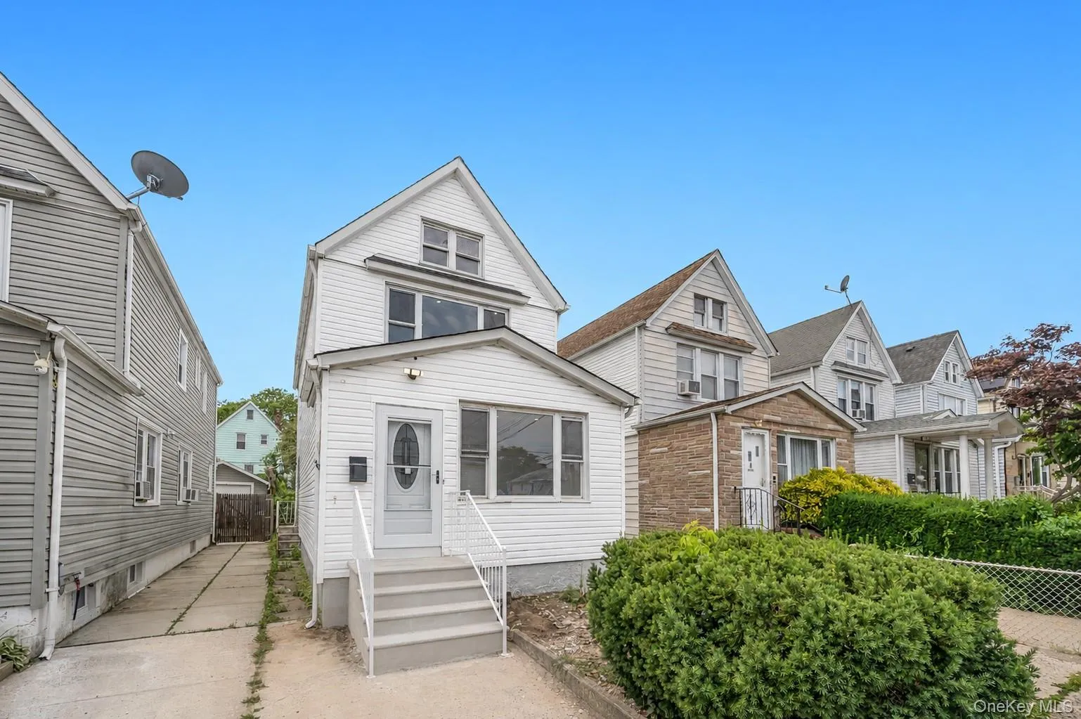 217-08 110th Road, New York, NY, 4 Bedrooms Bedrooms, 13 Rooms Rooms,3 BathroomsBathrooms,Residential,For Rent,110th,0,1021910 217-08 110th Road, New York, NY, 4 Bedrooms Bedrooms, 13 Rooms Rooms,3 BathroomsBathrooms,Residential,For Rent,110th,0,1021910