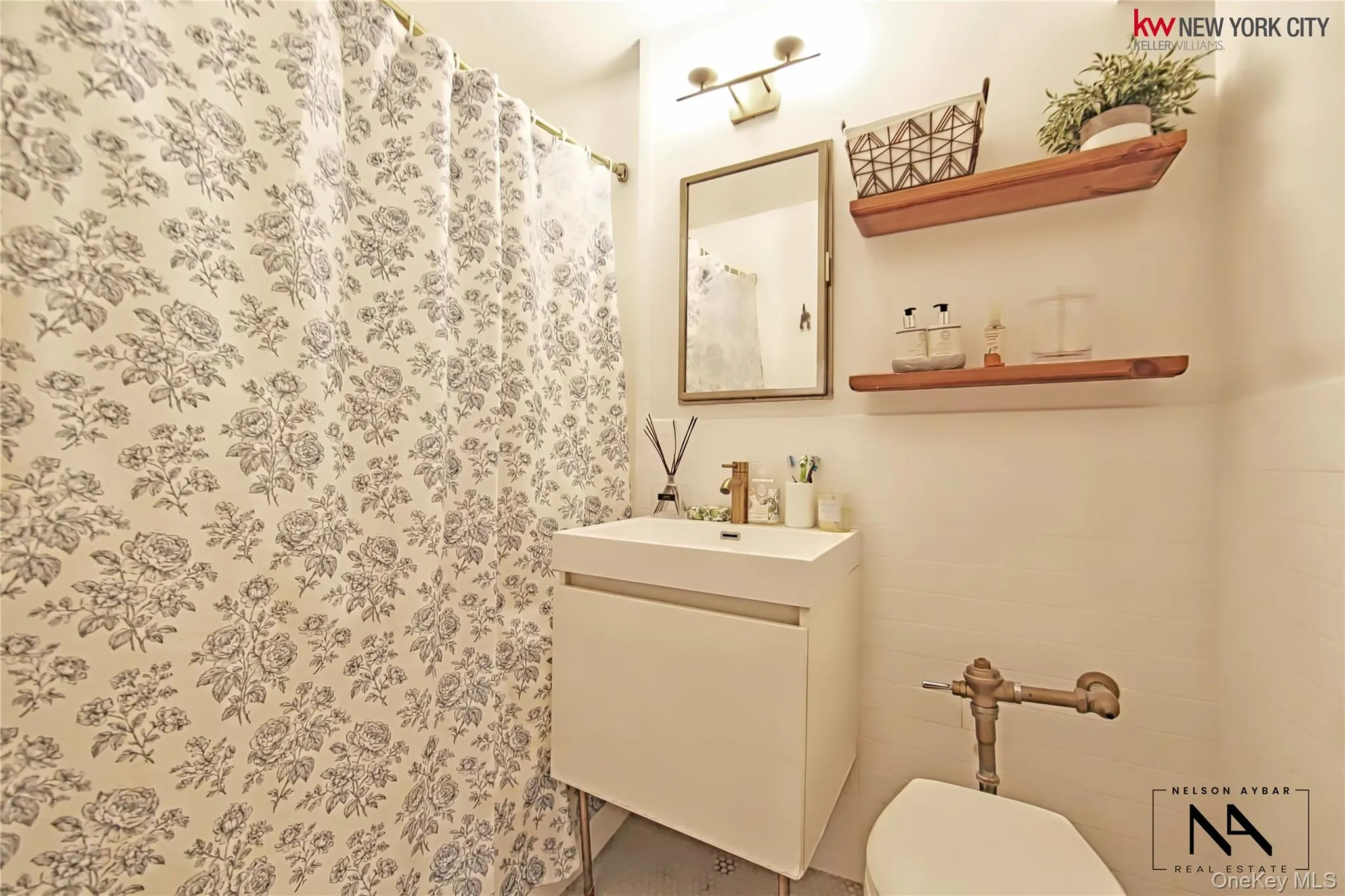 46-01 39th Avenue, New York, NY, 2 Bedrooms Bedrooms, 5 Rooms Rooms,1 BathroomBathrooms,Residential,For Rent,39th,0,1021911 46-01 39th Avenue, New York, NY, 2 Bedrooms Bedrooms, 5 Rooms Rooms,1 BathroomBathrooms,Residential,For Rent,39th,0,1021911