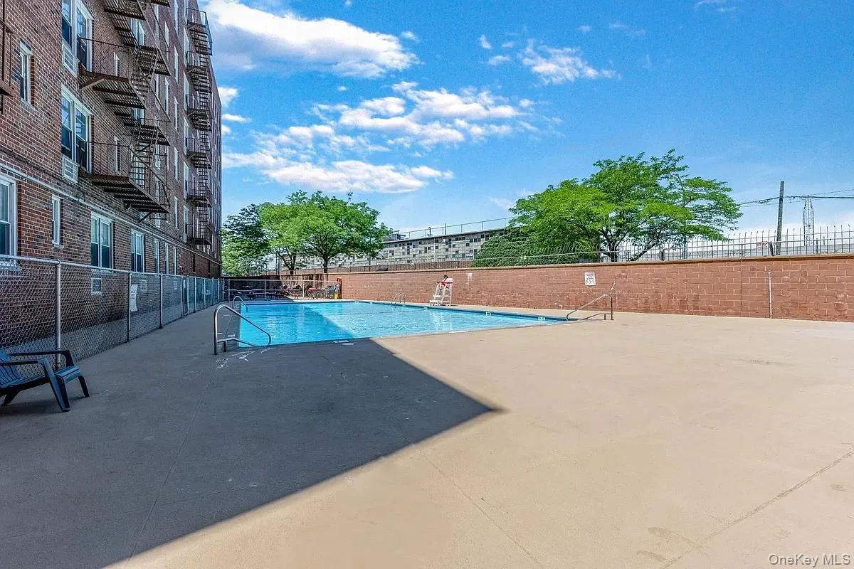 46-01 39th Avenue, New York, NY, 2 Bedrooms Bedrooms, 5 Rooms Rooms,1 BathroomBathrooms,Residential,For Rent,39th,0,1021911 46-01 39th Avenue, New York, NY, 2 Bedrooms Bedrooms, 5 Rooms Rooms,1 BathroomBathrooms,Residential,For Rent,39th,0,1021911