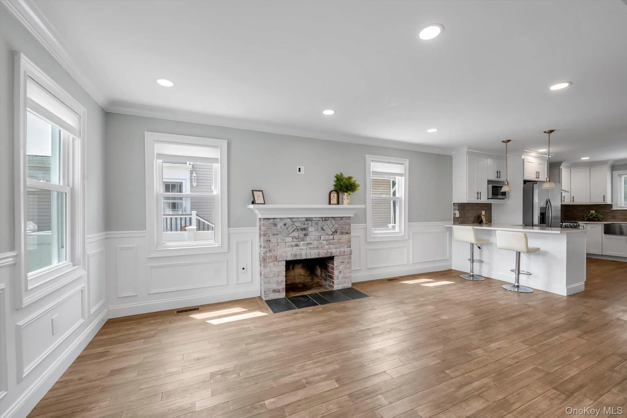 498 Farmers Avenue, Hempstead, NY, 5 Bedrooms Bedrooms, 9 Rooms Rooms,2 BathroomsBathrooms,Residential,For Rent,Farmers,0,1021912 498 Farmers Avenue, Hempstead, NY, 5 Bedrooms Bedrooms, 9 Rooms Rooms,2 BathroomsBathrooms,Residential,For Rent,Farmers,0,1021912