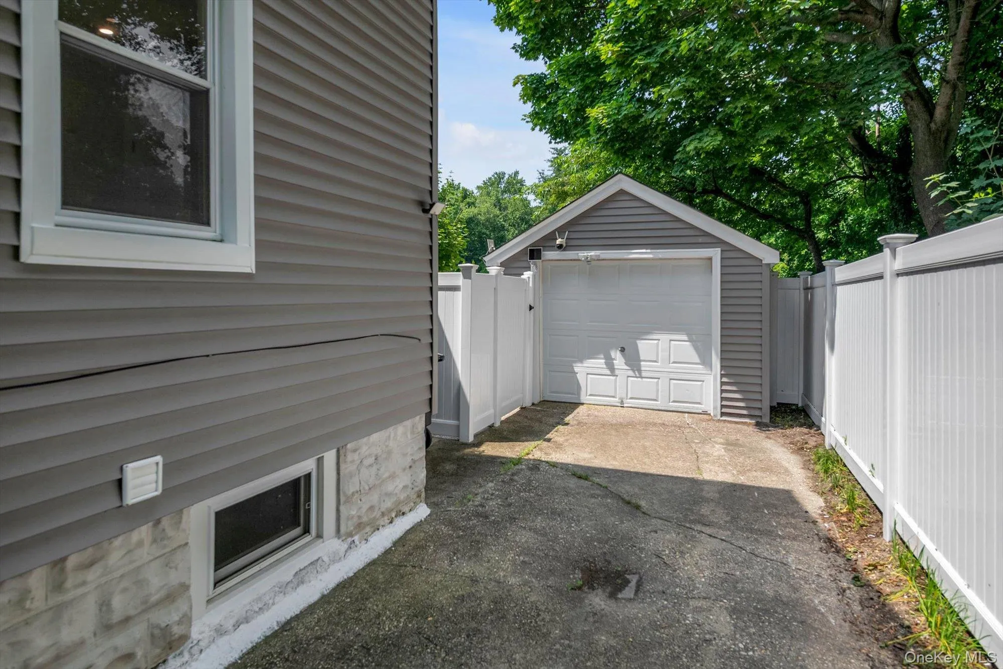 498 Farmers Avenue, Hempstead, NY, 5 Bedrooms Bedrooms, 9 Rooms Rooms,2 BathroomsBathrooms,Residential,For Rent,Farmers,0,1021912 498 Farmers Avenue, Hempstead, NY, 5 Bedrooms Bedrooms, 9 Rooms Rooms,2 BathroomsBathrooms,Residential,For Rent,Farmers,0,1021912