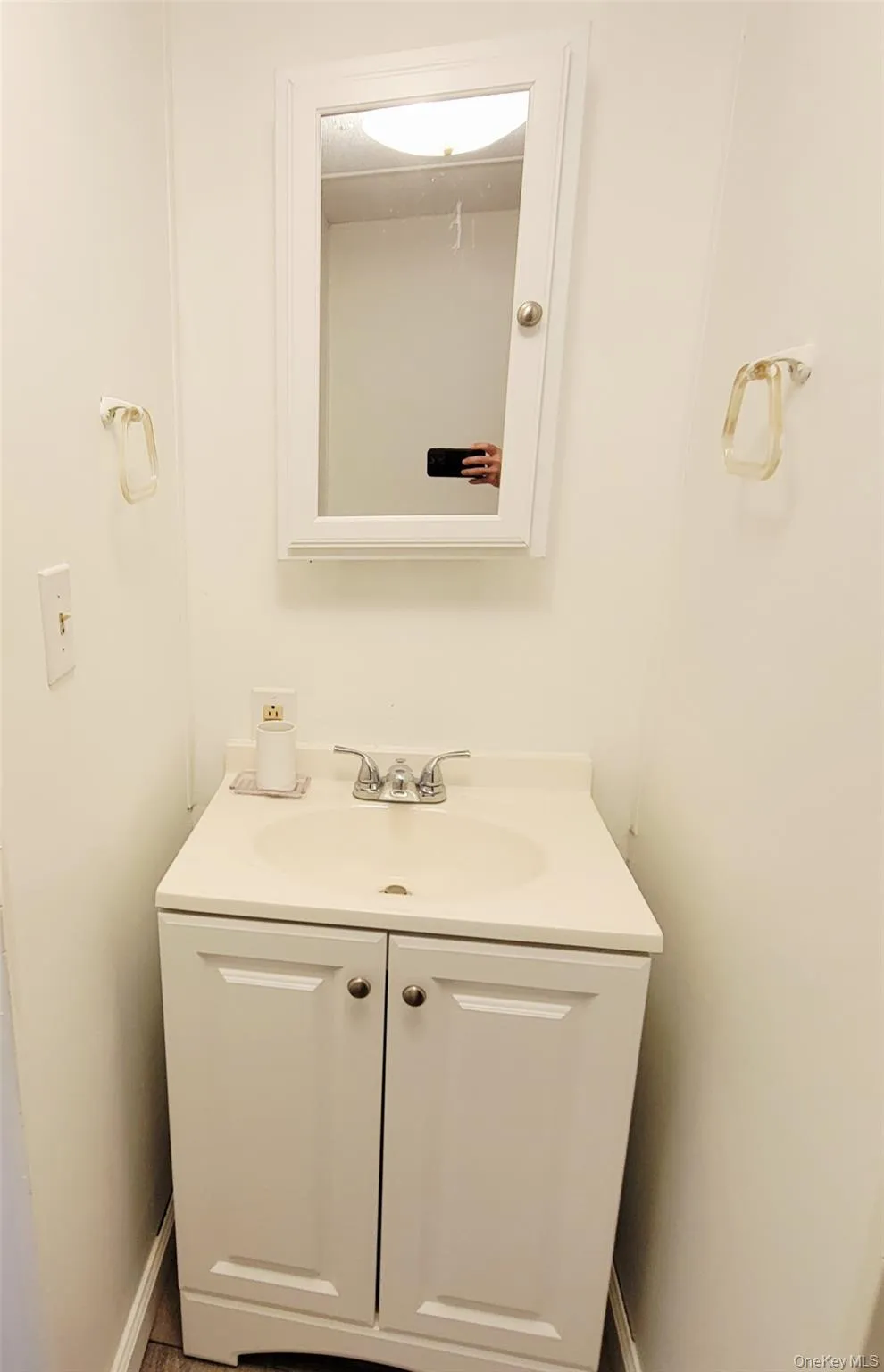 2607 State Route 17K, Crawford, NY, 3 Bedrooms Bedrooms, 7 Rooms Rooms,2 BathroomsBathrooms,Residential,For Rent,State Route 17K,0,1021917 2607 State Route 17K, Crawford, NY, 3 Bedrooms Bedrooms, 7 Rooms Rooms,2 BathroomsBathrooms,Residential,For Rent,State Route 17K,0,1021917
