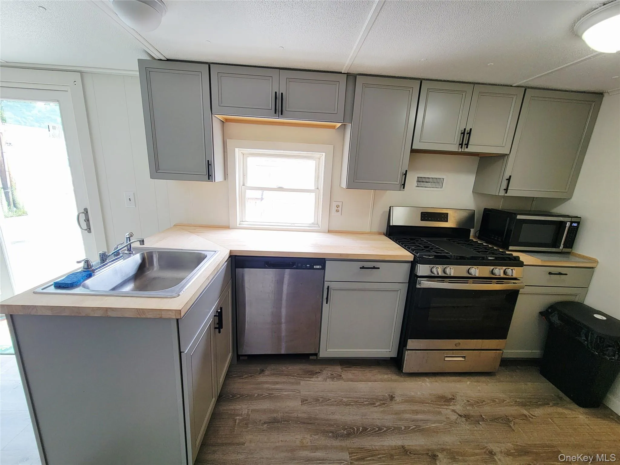 2607 State Route 17K, Crawford, NY, 3 Bedrooms Bedrooms, 7 Rooms Rooms,2 BathroomsBathrooms,Residential,For Rent,State Route 17K,0,1021917 2607 State Route 17K, Crawford, NY, 3 Bedrooms Bedrooms, 7 Rooms Rooms,2 BathroomsBathrooms,Residential,For Rent,State Route 17K,0,1021917