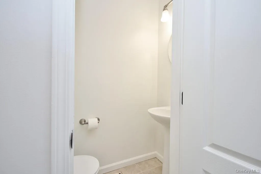 101 Elmcrest Drive, Fishkill, NY, 1 Bedroom Bedrooms, 6 Rooms Rooms,1 BathroomBathrooms,Residential,For Rent,Elmcrest,0,1021918 101 Elmcrest Drive, Fishkill, NY, 1 Bedroom Bedrooms, 6 Rooms Rooms,1 BathroomBathrooms,Residential,For Rent,Elmcrest,0,1021918