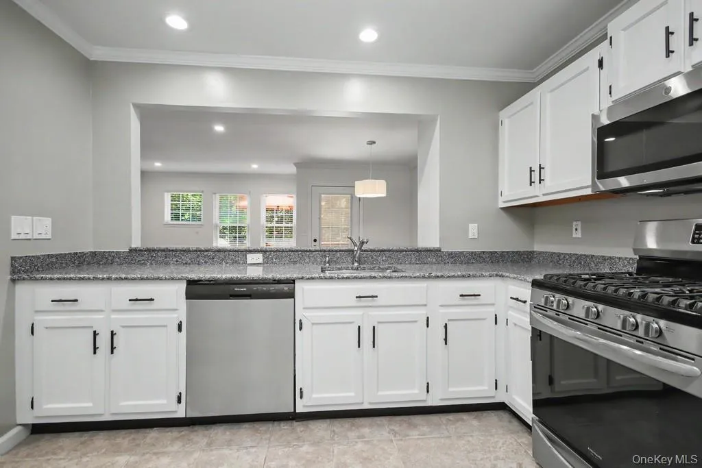 101 Elmcrest Drive, Fishkill, NY, 1 Bedroom Bedrooms, 6 Rooms Rooms,1 BathroomBathrooms,Residential,For Rent,Elmcrest,0,1021918 101 Elmcrest Drive, Fishkill, NY, 1 Bedroom Bedrooms, 6 Rooms Rooms,1 BathroomBathrooms,Residential,For Rent,Elmcrest,0,1021918