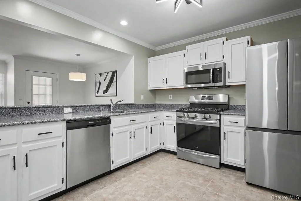101 Elmcrest Drive, Fishkill, NY, 1 Bedroom Bedrooms, 6 Rooms Rooms,1 BathroomBathrooms,Residential,For Rent,Elmcrest,0,1021918 101 Elmcrest Drive, Fishkill, NY, 1 Bedroom Bedrooms, 6 Rooms Rooms,1 BathroomBathrooms,Residential,For Rent,Elmcrest,0,1021918