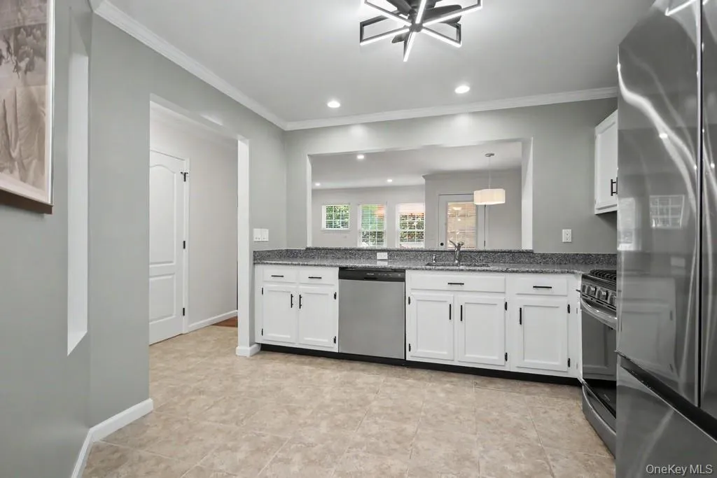 101 Elmcrest Drive, Fishkill, NY, 1 Bedroom Bedrooms, 6 Rooms Rooms,1 BathroomBathrooms,Residential,For Rent,Elmcrest,0,1021918 101 Elmcrest Drive, Fishkill, NY, 1 Bedroom Bedrooms, 6 Rooms Rooms,1 BathroomBathrooms,Residential,For Rent,Elmcrest,0,1021918