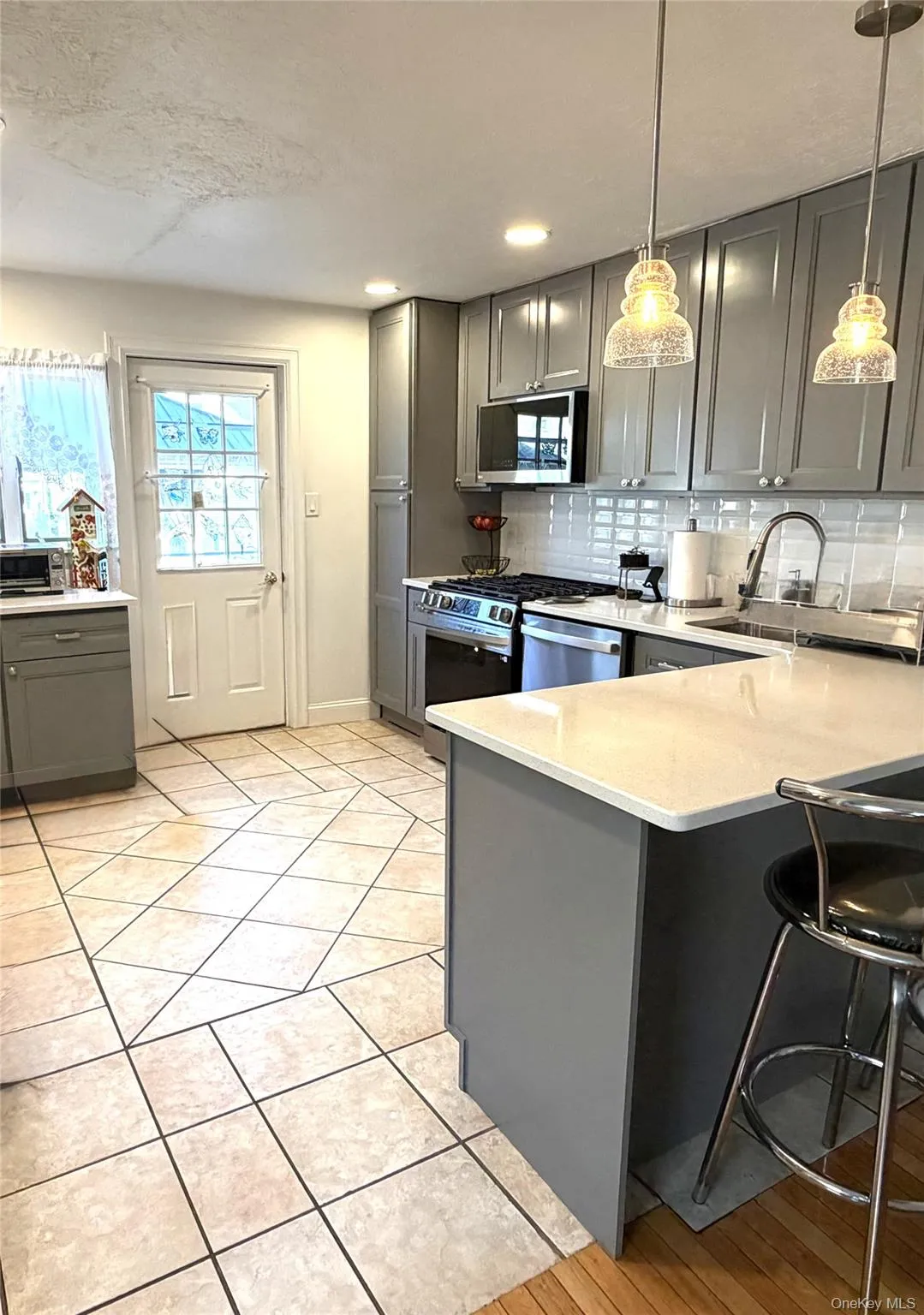 411 Elm Street, Rye Town, NY, 2 Bedrooms Bedrooms, 6 Rooms Rooms,1 BathroomBathrooms,Residential Lease,For Rent,Elm,0,1021921 411 Elm Street, Rye Town, NY, 2 Bedrooms Bedrooms, 6 Rooms Rooms,1 BathroomBathrooms,Residential Lease,For Rent,Elm,0,1021921