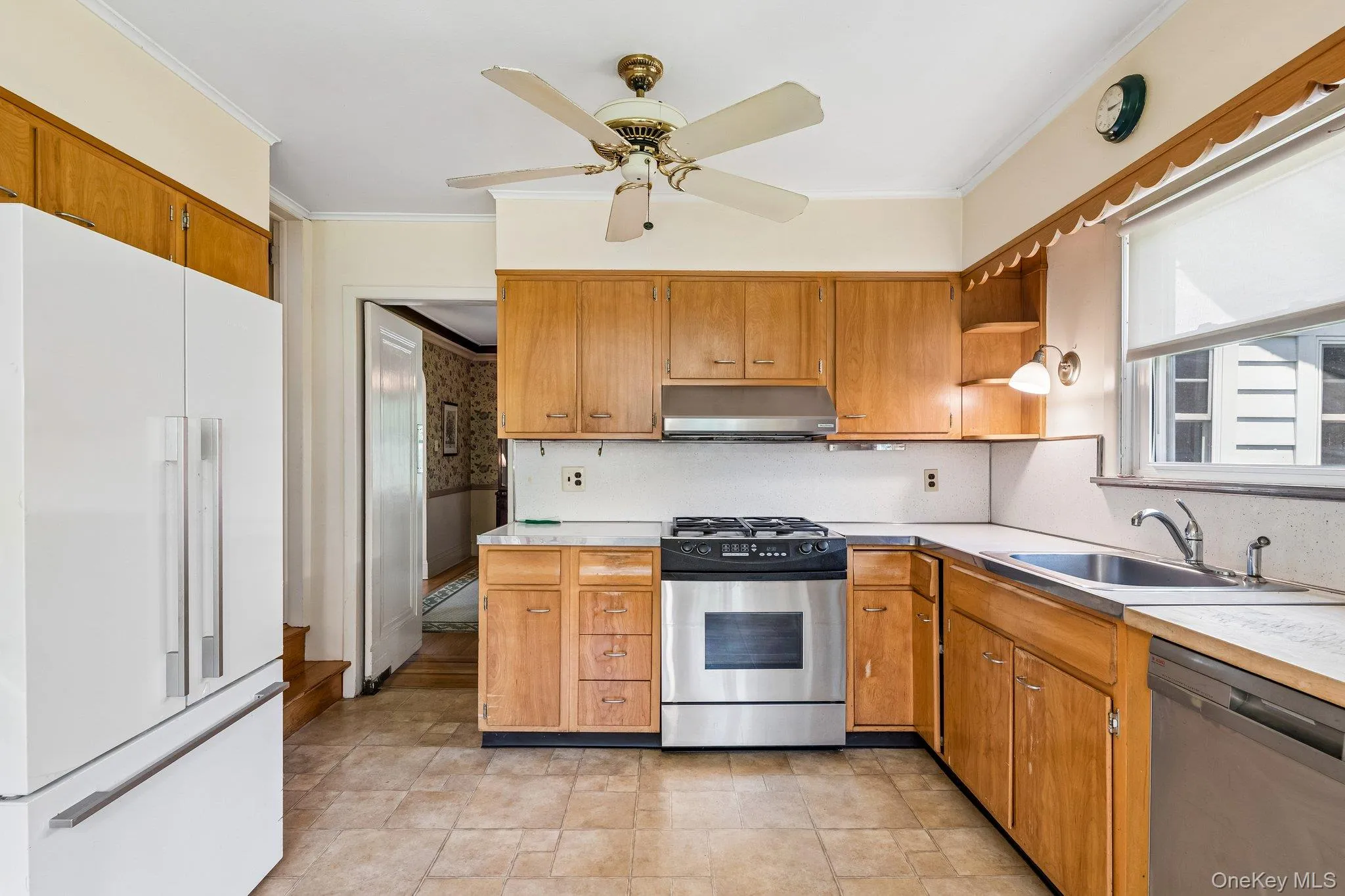 120 William Street, North Hempstead, NY, 3 Bedrooms Bedrooms, 8 Rooms Rooms,2 BathroomsBathrooms,Residential,For Rent,William,0,1021923 120 William Street, North Hempstead, NY, 3 Bedrooms Bedrooms, 8 Rooms Rooms,2 BathroomsBathrooms,Residential,For Rent,William,0,1021923