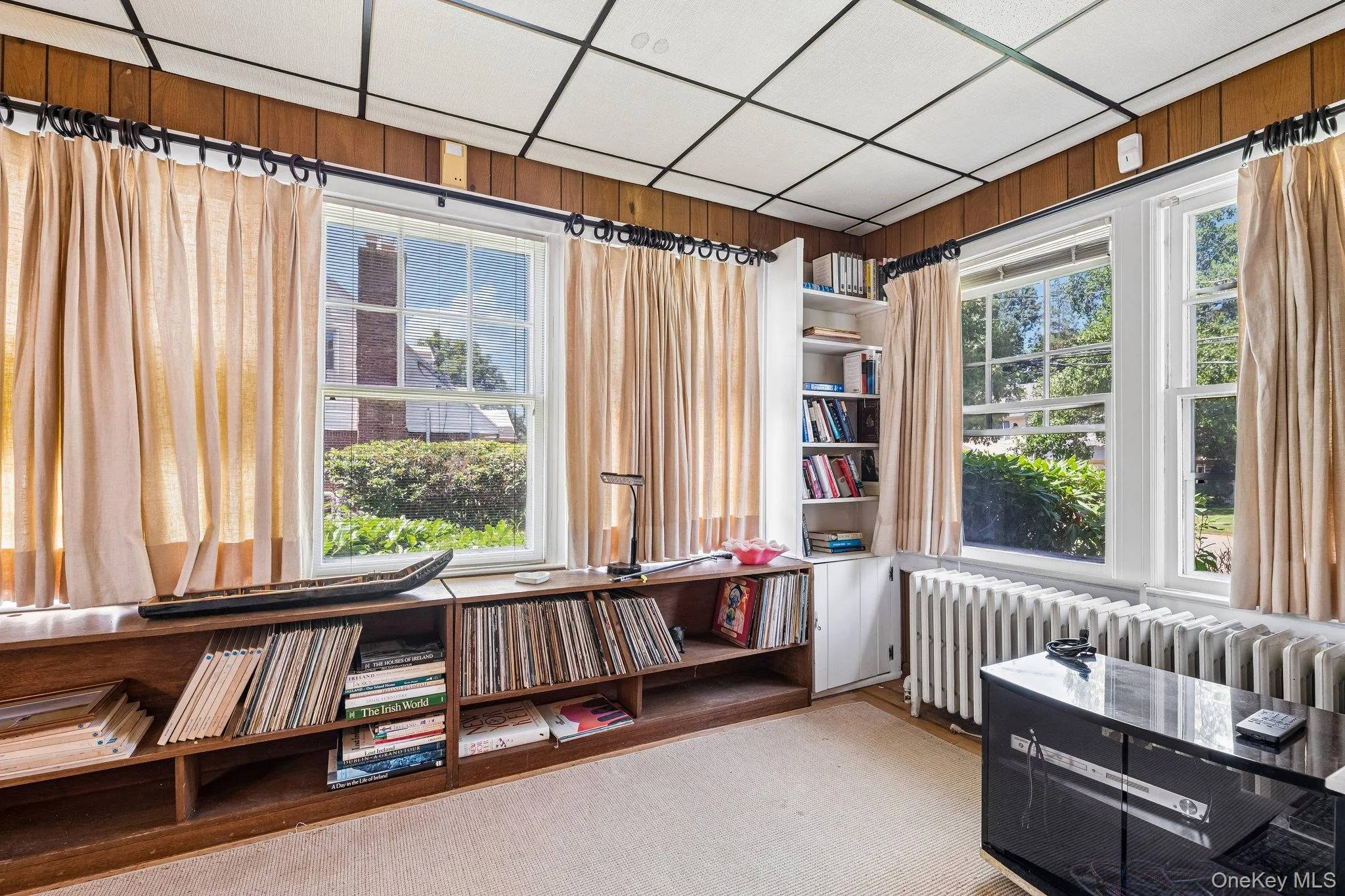 120 William Street, North Hempstead, NY, 3 Bedrooms Bedrooms, 8 Rooms Rooms,2 BathroomsBathrooms,Residential,For Rent,William,0,1021923 120 William Street, North Hempstead, NY, 3 Bedrooms Bedrooms, 8 Rooms Rooms,2 BathroomsBathrooms,Residential,For Rent,William,0,1021923