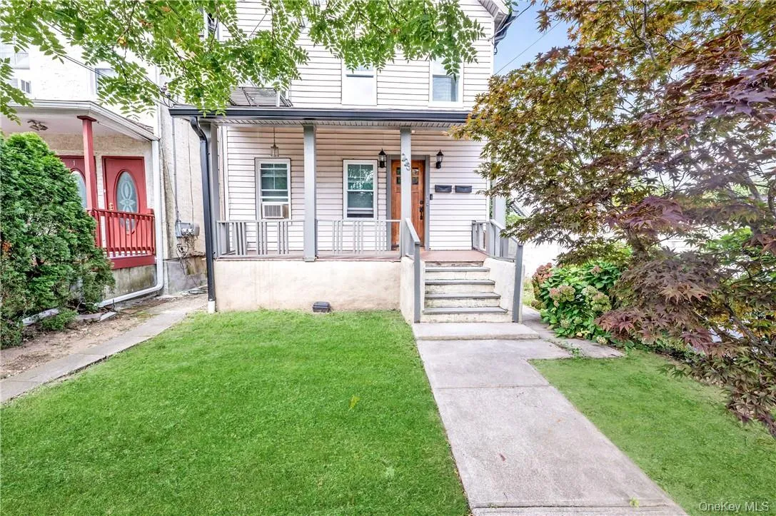 Front yard. Front yard.