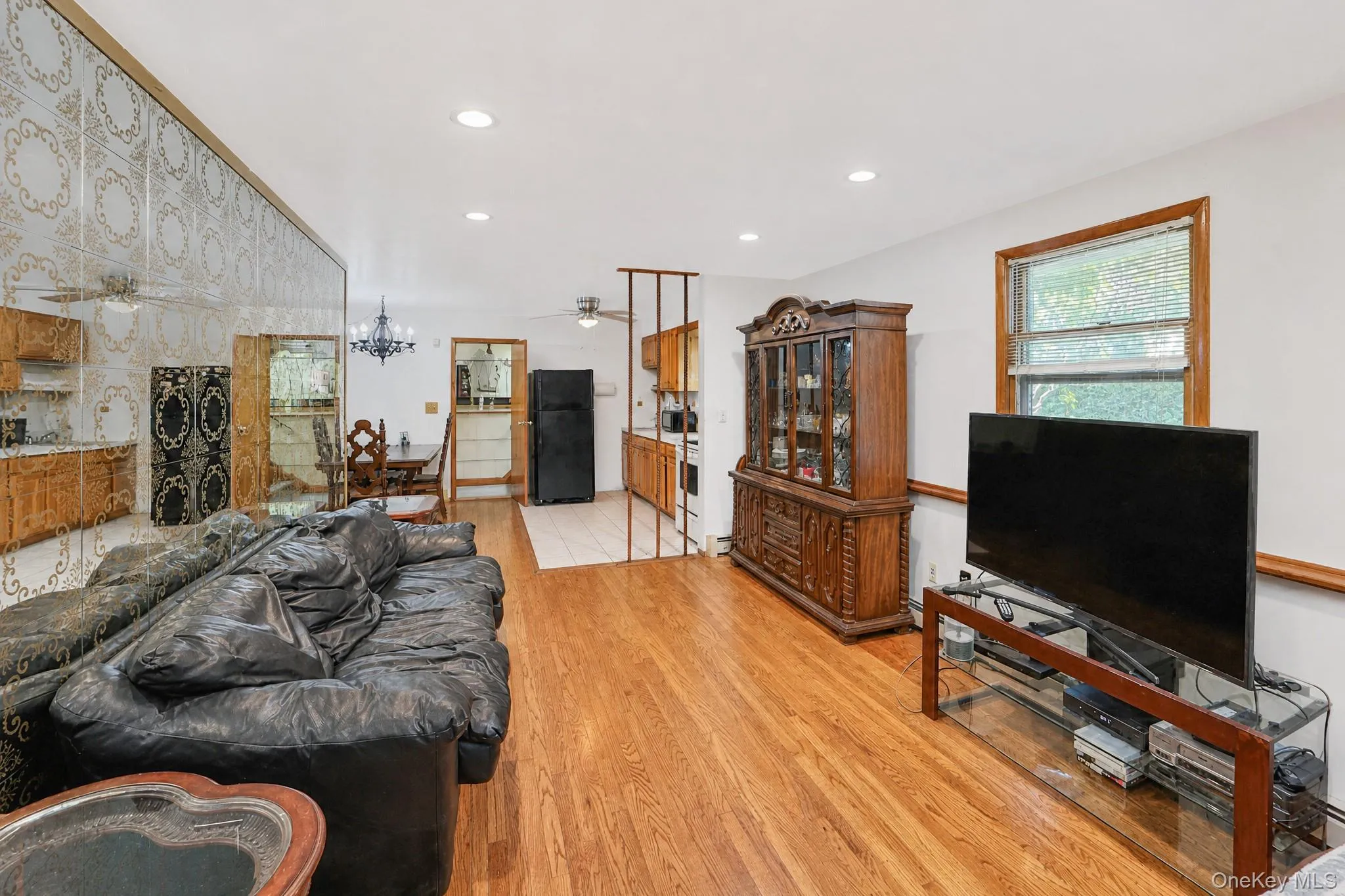 In law suite has tons of closet space both in the dining area and along opposite wall In law suite has tons of closet space both in the dining area and along opposite wall