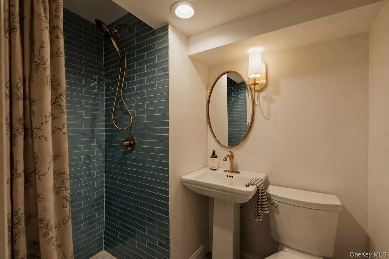 43 Green Street, Kingston, NY, 5 Bedrooms Bedrooms, 13 Rooms Rooms,3 BathroomsBathrooms,Residential,For Rent,Green,0,1021930 43 Green Street, Kingston, NY, 5 Bedrooms Bedrooms, 13 Rooms Rooms,3 BathroomsBathrooms,Residential,For Rent,Green,0,1021930