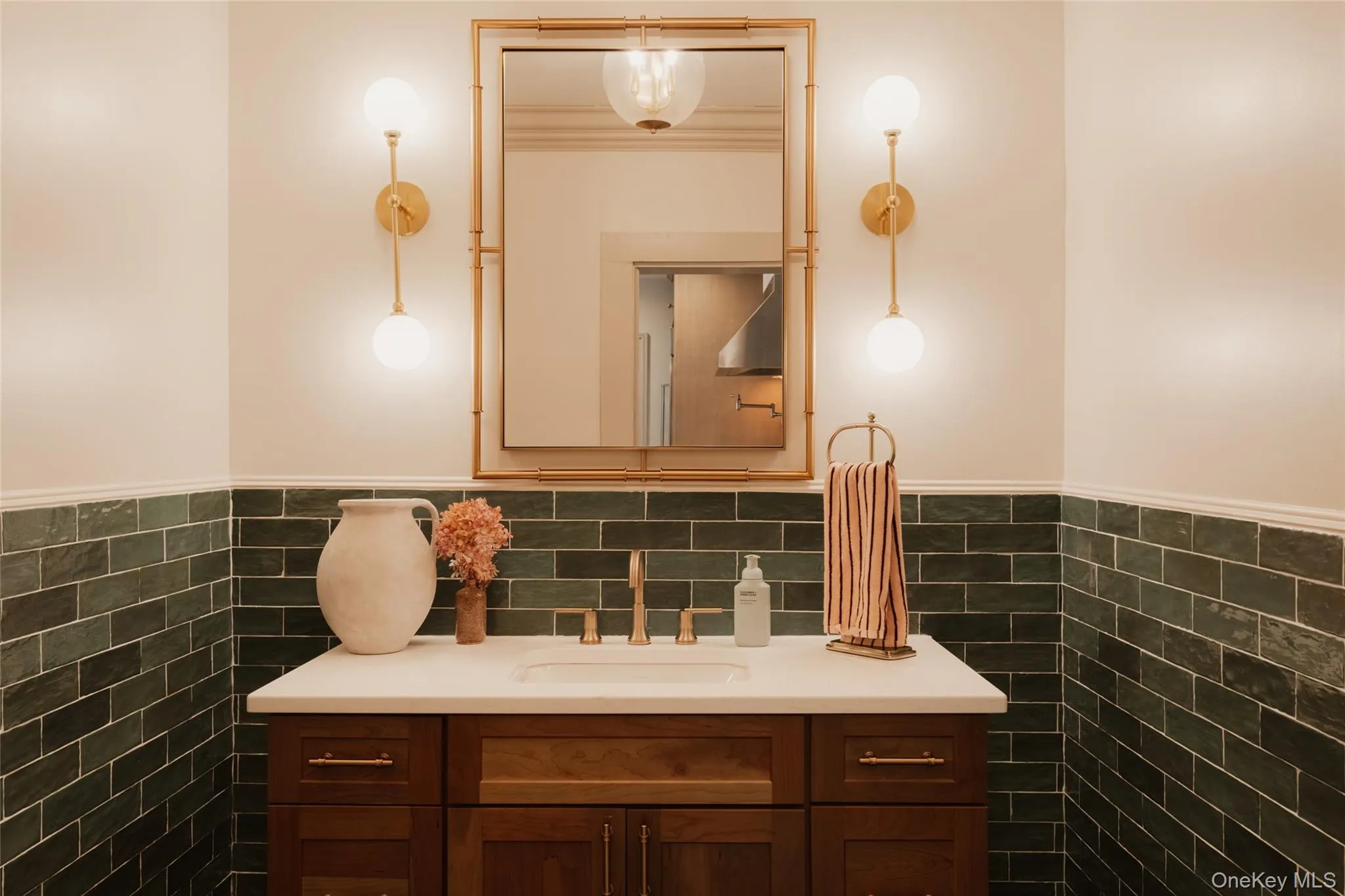 43 Green Street, Kingston, NY, 5 Bedrooms Bedrooms, 13 Rooms Rooms,3 BathroomsBathrooms,Residential,For Rent,Green,0,1021930 43 Green Street, Kingston, NY, 5 Bedrooms Bedrooms, 13 Rooms Rooms,3 BathroomsBathrooms,Residential,For Rent,Green,0,1021930