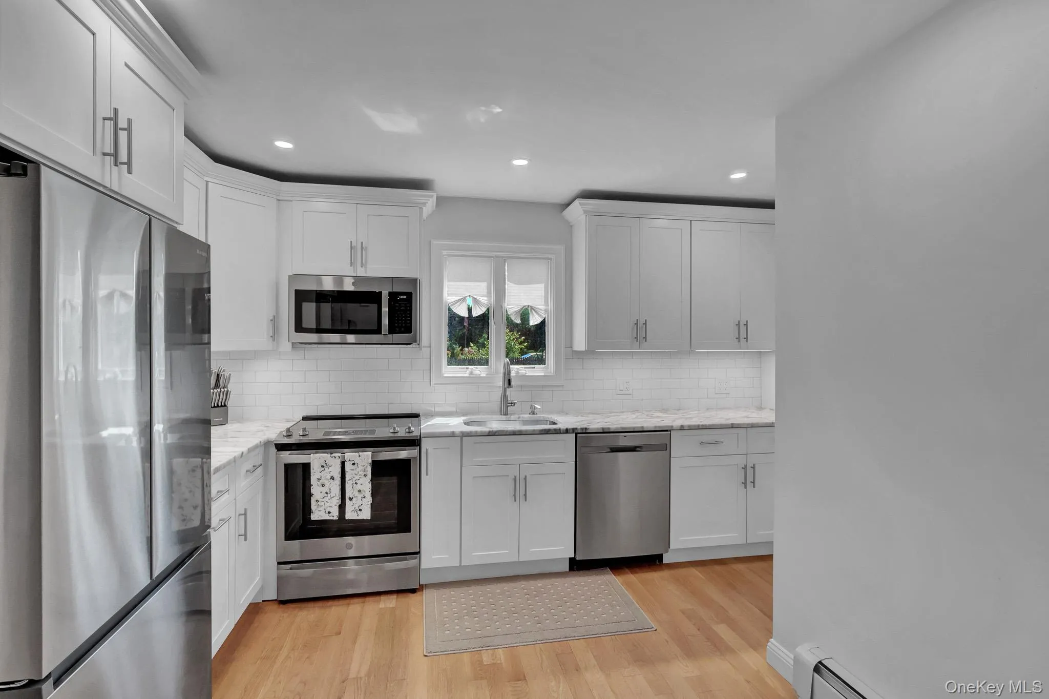 12 Bainbridge Avenue, Huntington, NY, 3 Bedrooms Bedrooms, 7 Rooms Rooms,1 BathroomBathrooms,Residential,For Rent,Bainbridge,0,1021932 12 Bainbridge Avenue, Huntington, NY, 3 Bedrooms Bedrooms, 7 Rooms Rooms,1 BathroomBathrooms,Residential,For Rent,Bainbridge,0,1021932
