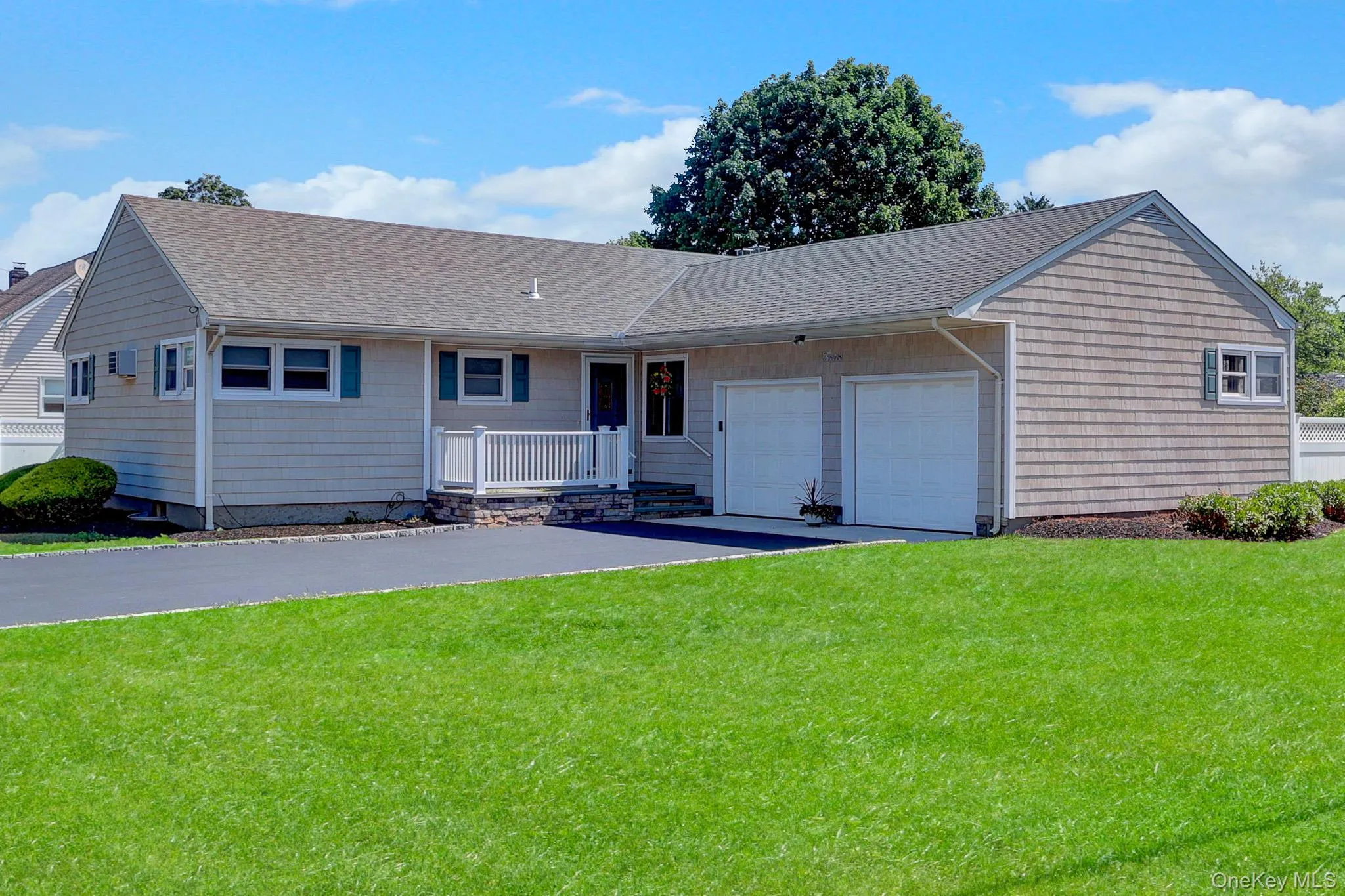 12 Bainbridge Avenue, Huntington, NY, 3 Bedrooms Bedrooms, 7 Rooms Rooms,1 BathroomBathrooms,Residential,For Rent,Bainbridge,0,1021932 12 Bainbridge Avenue, Huntington, NY, 3 Bedrooms Bedrooms, 7 Rooms Rooms,1 BathroomBathrooms,Residential,For Rent,Bainbridge,0,1021932