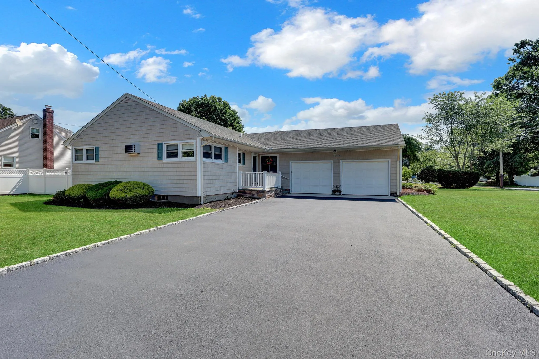12 Bainbridge Avenue, Huntington, NY, 3 Bedrooms Bedrooms, 7 Rooms Rooms,1 BathroomBathrooms,Residential,For Rent,Bainbridge,0,1021932 12 Bainbridge Avenue, Huntington, NY, 3 Bedrooms Bedrooms, 7 Rooms Rooms,1 BathroomBathrooms,Residential,For Rent,Bainbridge,0,1021932