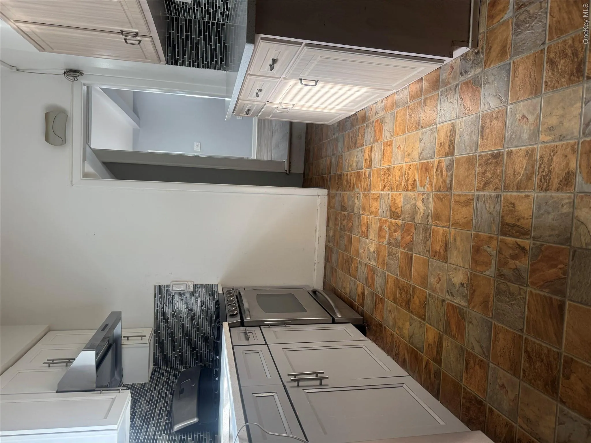 170 Mineola Avenue, Hempstead, NY, 4 Bedrooms Bedrooms, 9 Rooms Rooms,2 BathroomsBathrooms,Residential Lease,For Rent,Mineola,0,1021938 170 Mineola Avenue, Hempstead, NY, 4 Bedrooms Bedrooms, 9 Rooms Rooms,2 BathroomsBathrooms,Residential Lease,For Rent,Mineola,0,1021938