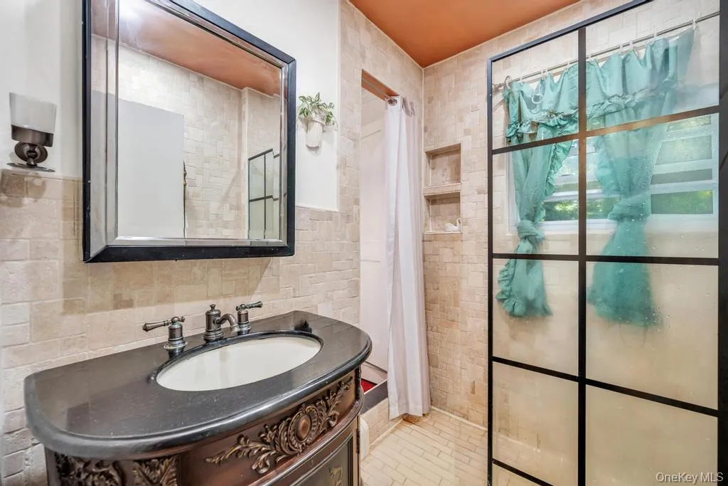 122 Dawn Road, Brookhaven, NY, 5 Bedrooms Bedrooms, 7 Rooms Rooms,4 BathroomsBathrooms,Residential,For Rent,Dawn,0,1021940 122 Dawn Road, Brookhaven, NY, 5 Bedrooms Bedrooms, 7 Rooms Rooms,4 BathroomsBathrooms,Residential,For Rent,Dawn,0,1021940
