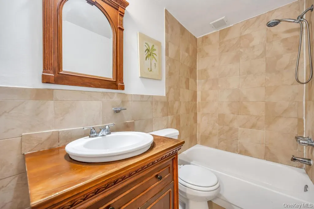122 Dawn Road, Brookhaven, NY, 5 Bedrooms Bedrooms, 7 Rooms Rooms,4 BathroomsBathrooms,Residential,For Rent,Dawn,0,1021940 122 Dawn Road, Brookhaven, NY, 5 Bedrooms Bedrooms, 7 Rooms Rooms,4 BathroomsBathrooms,Residential,For Rent,Dawn,0,1021940