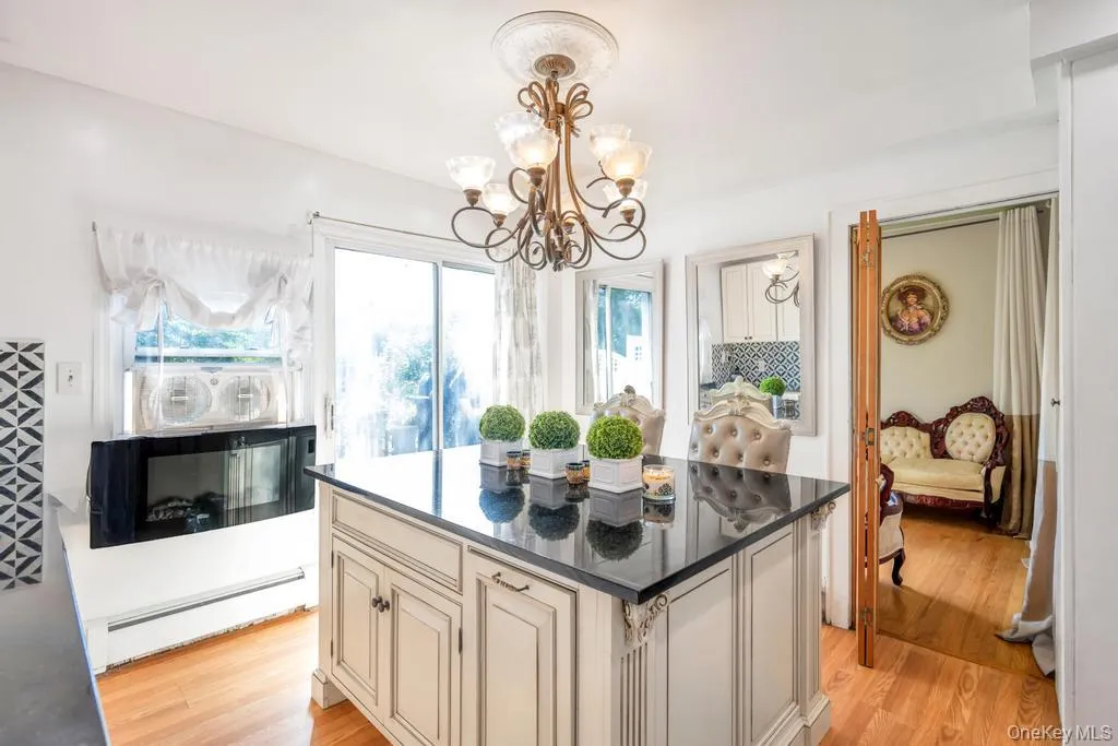 122 Dawn Road, Brookhaven, NY, 5 Bedrooms Bedrooms, 7 Rooms Rooms,4 BathroomsBathrooms,Residential,For Rent,Dawn,0,1021940 122 Dawn Road, Brookhaven, NY, 5 Bedrooms Bedrooms, 7 Rooms Rooms,4 BathroomsBathrooms,Residential,For Rent,Dawn,0,1021940