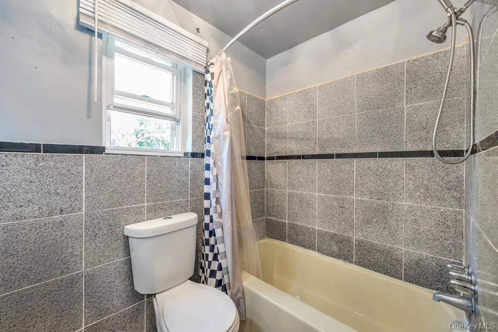 122 Dawn Road, Brookhaven, NY, 5 Bedrooms Bedrooms, 7 Rooms Rooms,4 BathroomsBathrooms,Residential,For Rent,Dawn,0,1021940 122 Dawn Road, Brookhaven, NY, 5 Bedrooms Bedrooms, 7 Rooms Rooms,4 BathroomsBathrooms,Residential,For Rent,Dawn,0,1021940