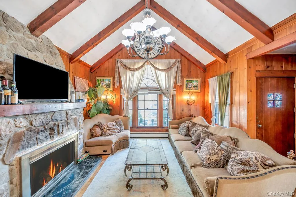 122 Dawn Road, Brookhaven, NY, 5 Bedrooms Bedrooms, 7 Rooms Rooms,4 BathroomsBathrooms,Residential,For Rent,Dawn,0,1021940 122 Dawn Road, Brookhaven, NY, 5 Bedrooms Bedrooms, 7 Rooms Rooms,4 BathroomsBathrooms,Residential,For Rent,Dawn,0,1021940