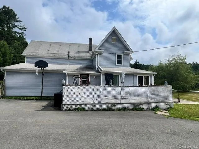 407 Hurleyville Main Street, Fallsburg, NY, 4 Bedrooms Bedrooms, 7 Rooms Rooms,2 BathroomsBathrooms,Residential,For Rent,Hurleyville Main,0,1021942 407 Hurleyville Main Street, Fallsburg, NY, 4 Bedrooms Bedrooms, 7 Rooms Rooms,2 BathroomsBathrooms,Residential,For Rent,Hurleyville Main,0,1021942