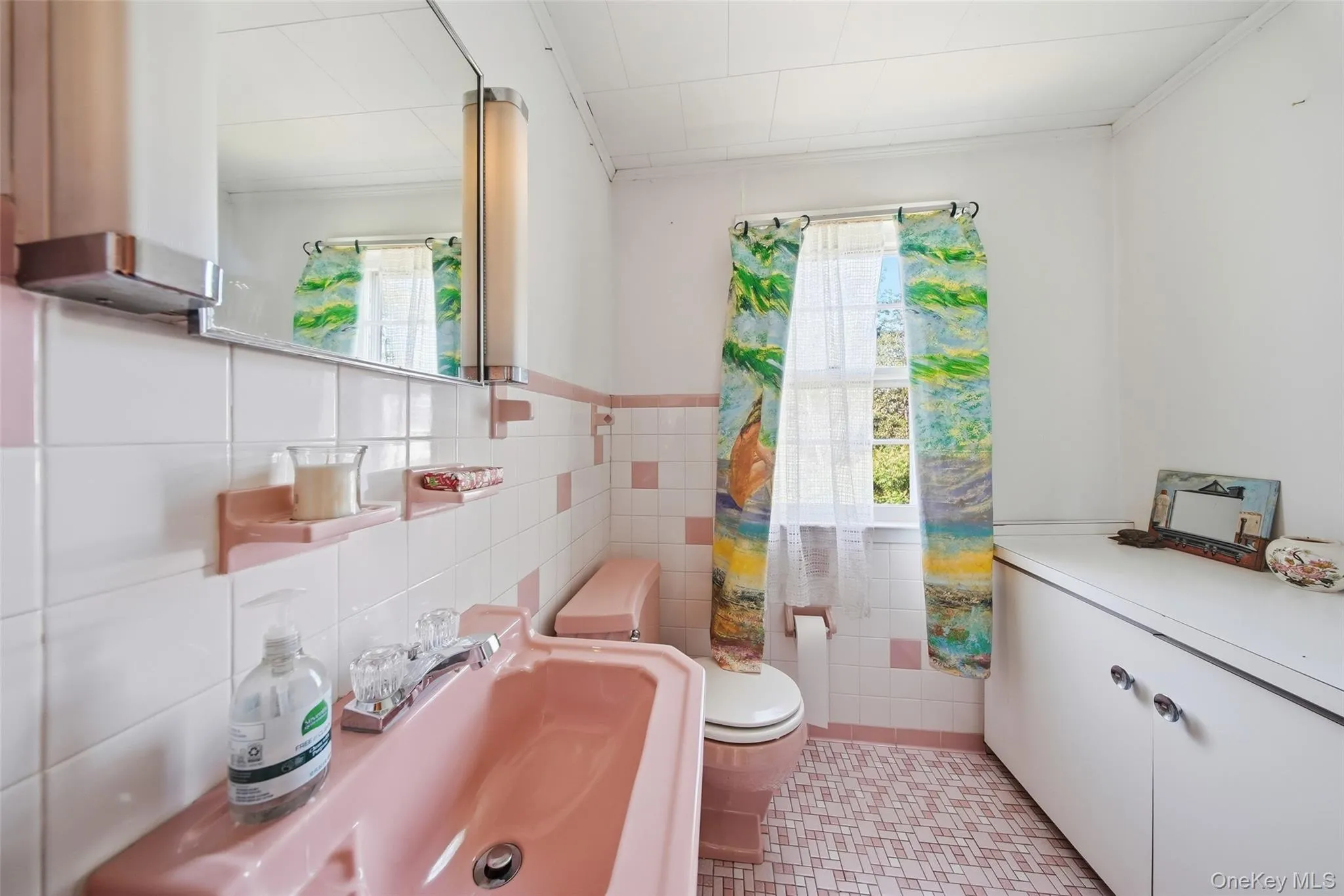 1973 State Route 17B, Bethel, NY, 3 Bedrooms Bedrooms, 5 Rooms Rooms,1 BathroomBathrooms,Residential,For Rent,State Route 17B,0,1021945 1973 State Route 17B, Bethel, NY, 3 Bedrooms Bedrooms, 5 Rooms Rooms,1 BathroomBathrooms,Residential,For Rent,State Route 17B,0,1021945