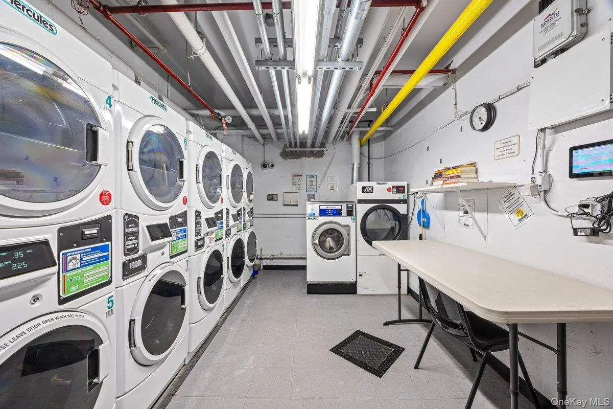 601 Kappock Street, New York, NY, 2 Bedrooms Bedrooms, 4 Rooms Rooms,1 BathroomBathrooms,Residential,For Rent,Kappock,0,1021951 601 Kappock Street, New York, NY, 2 Bedrooms Bedrooms, 4 Rooms Rooms,1 BathroomBathrooms,Residential,For Rent,Kappock,0,1021951