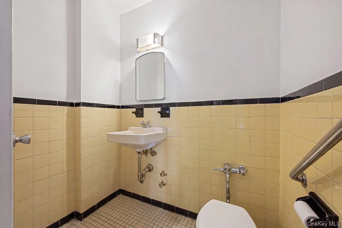 601 Kappock Street, New York, NY, 2 Bedrooms Bedrooms, 4 Rooms Rooms,1 BathroomBathrooms,Residential,For Rent,Kappock,0,1021951 601 Kappock Street, New York, NY, 2 Bedrooms Bedrooms, 4 Rooms Rooms,1 BathroomBathrooms,Residential,For Rent,Kappock,0,1021951