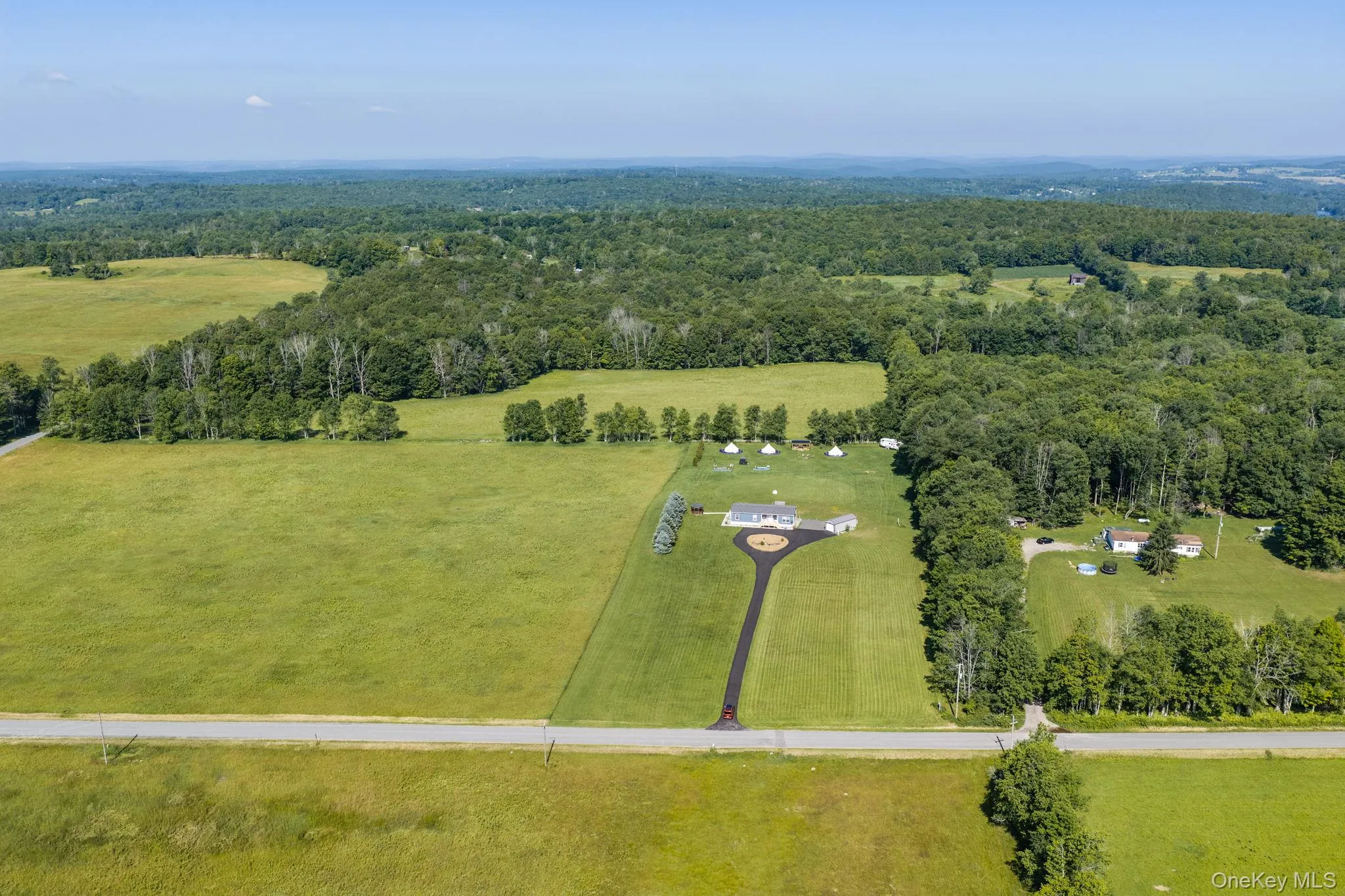 281 Perry Road, Bethel, NY, 3 Bedrooms Bedrooms, 5 Rooms Rooms,2 BathroomsBathrooms,Residential,For Rent,Perry,0,1021952 281 Perry Road, Bethel, NY, 3 Bedrooms Bedrooms, 5 Rooms Rooms,2 BathroomsBathrooms,Residential,For Rent,Perry,0,1021952