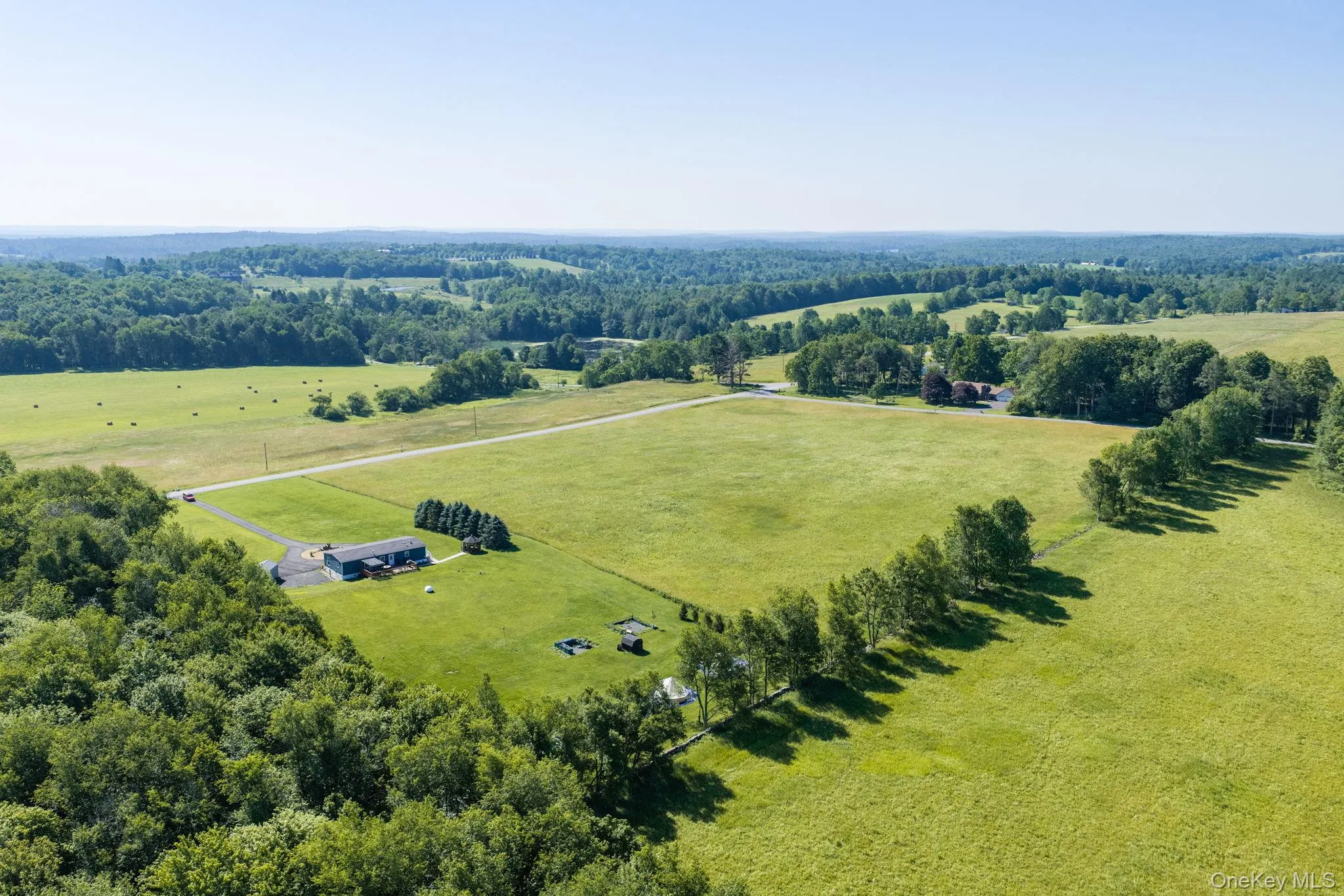 281 Perry Road, Bethel, NY, 3 Bedrooms Bedrooms, 5 Rooms Rooms,2 BathroomsBathrooms,Residential,For Rent,Perry,0,1021952 281 Perry Road, Bethel, NY, 3 Bedrooms Bedrooms, 5 Rooms Rooms,2 BathroomsBathrooms,Residential,For Rent,Perry,0,1021952