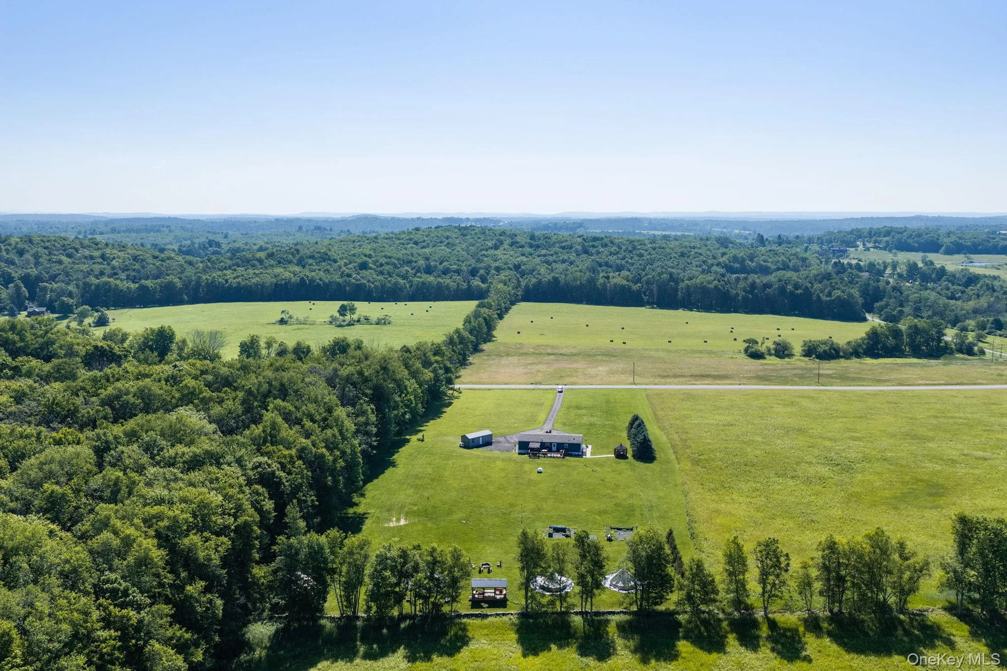 281 Perry Road, Bethel, NY, 3 Bedrooms Bedrooms, 5 Rooms Rooms,2 BathroomsBathrooms,Residential,For Rent,Perry,0,1021952 281 Perry Road, Bethel, NY, 3 Bedrooms Bedrooms, 5 Rooms Rooms,2 BathroomsBathrooms,Residential,For Rent,Perry,0,1021952