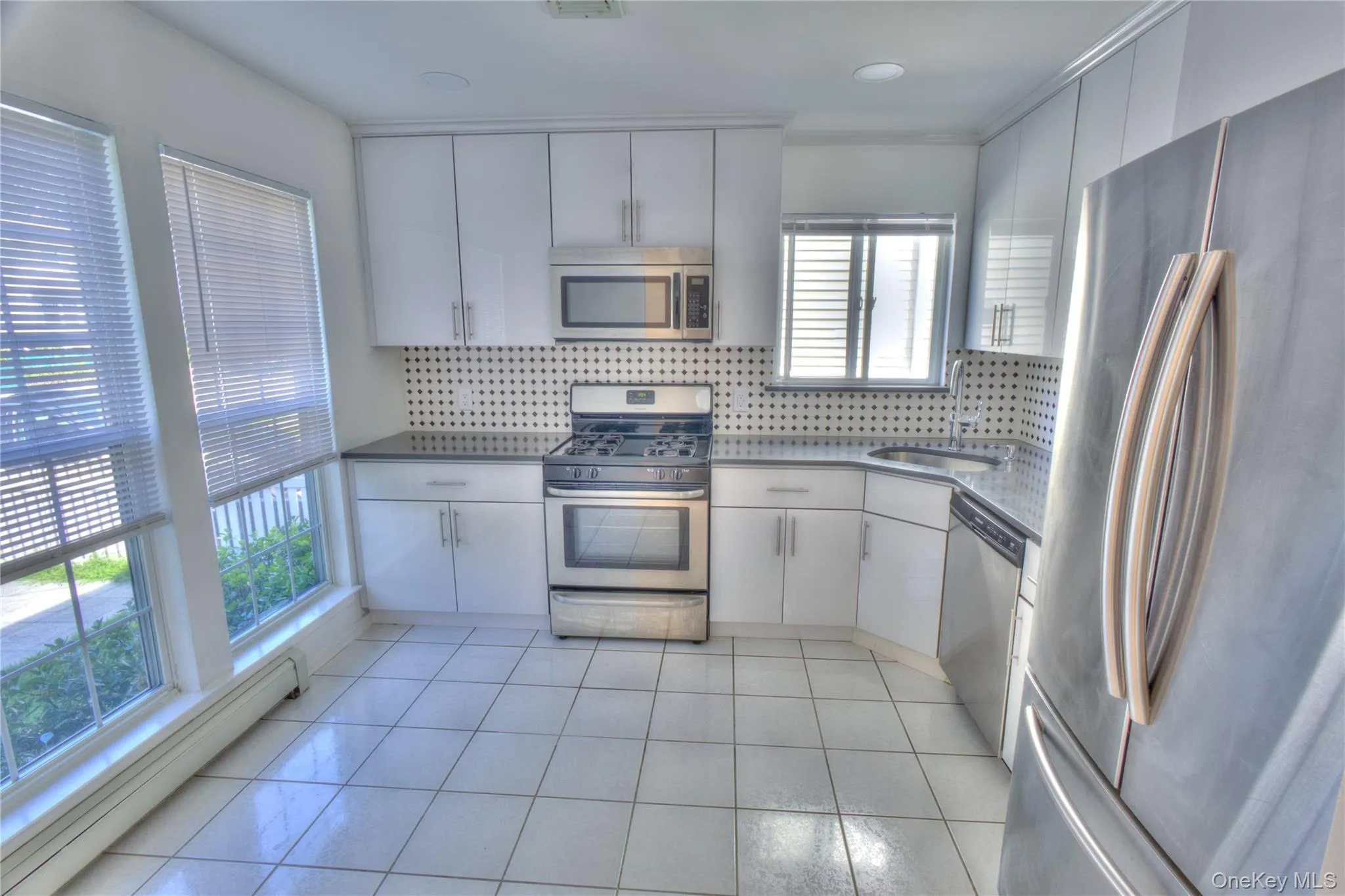 62 Hickory Road, North Hempstead, NY, 3 Bedrooms Bedrooms, 7 Rooms Rooms,2 BathroomsBathrooms,Residential Lease,For Rent,Hickory,0,1021963 62 Hickory Road, North Hempstead, NY, 3 Bedrooms Bedrooms, 7 Rooms Rooms,2 BathroomsBathrooms,Residential Lease,For Rent,Hickory,0,1021963