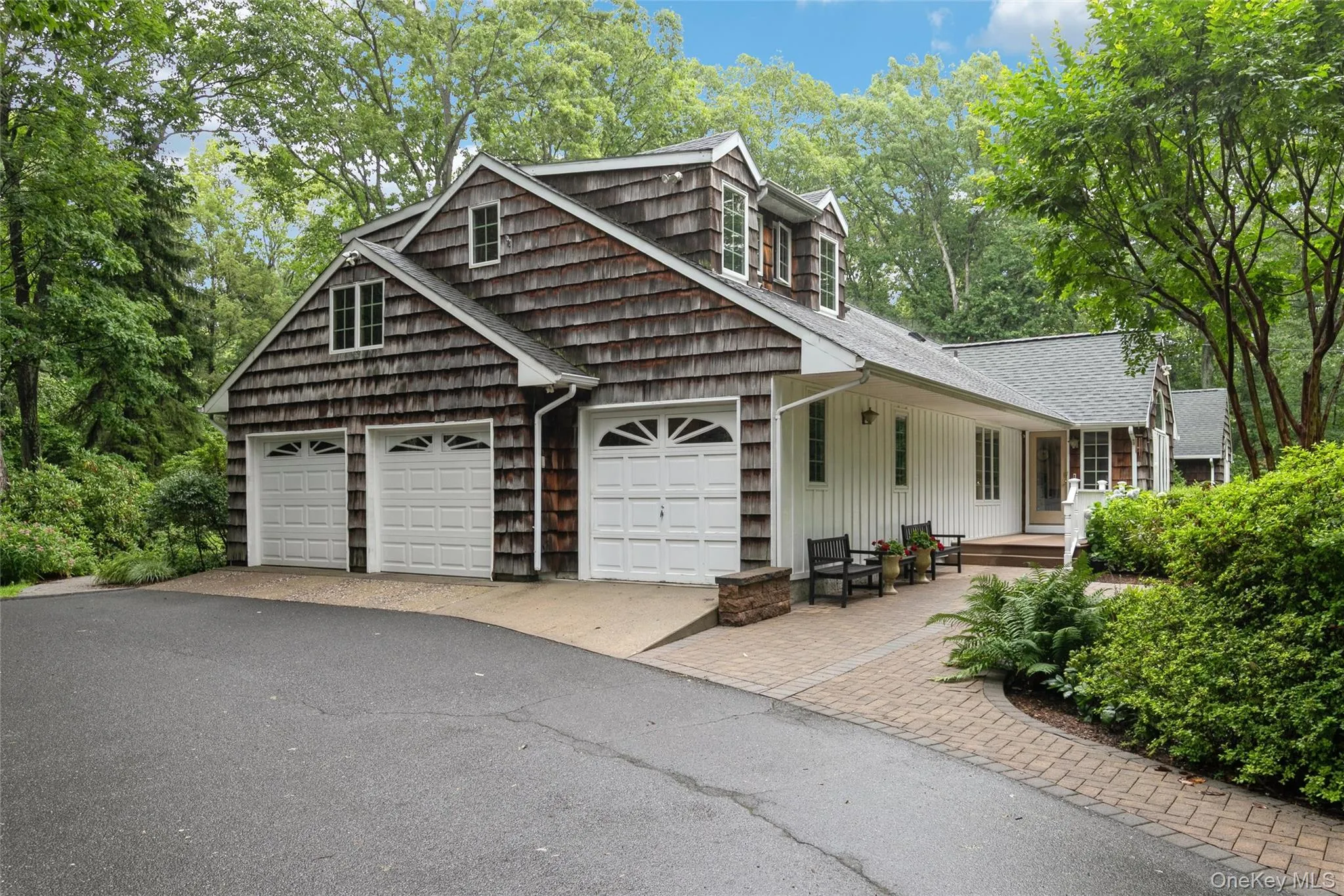 63 Meadow Road, Brookhaven, NY, 6 Bedrooms Bedrooms, 10 Rooms Rooms,5 BathroomsBathrooms,Residential,For Rent,Meadow,0,1021964 63 Meadow Road, Brookhaven, NY, 6 Bedrooms Bedrooms, 10 Rooms Rooms,5 BathroomsBathrooms,Residential,For Rent,Meadow,0,1021964