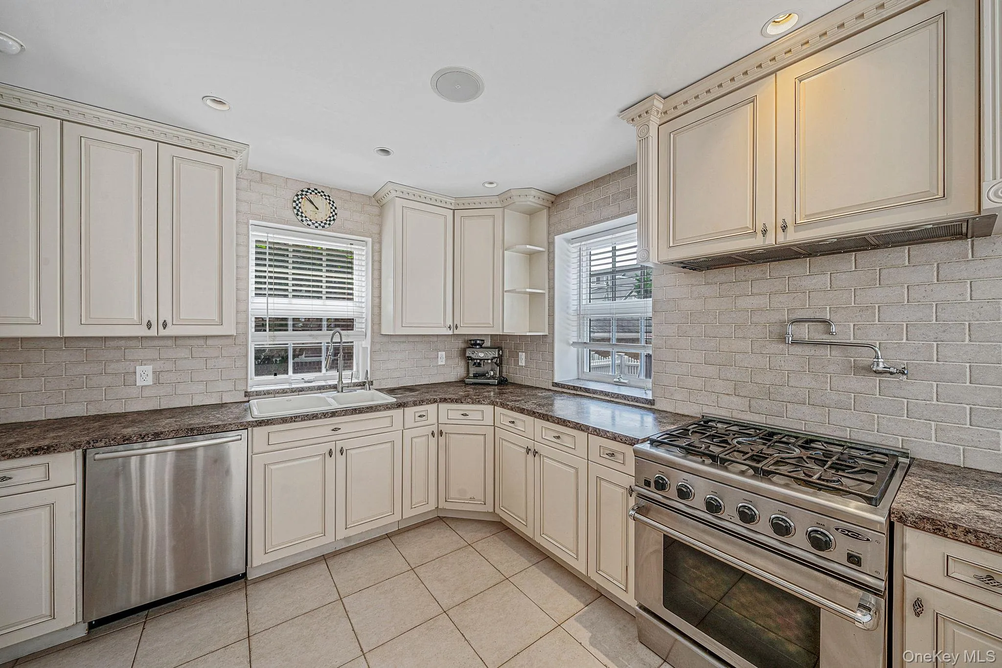 58 85th Street, New York, NY, 4 Bedrooms Bedrooms, 8 Rooms Rooms,2 BathroomsBathrooms,Residential,For Rent,85th,0,1021966 58 85th Street, New York, NY, 4 Bedrooms Bedrooms, 8 Rooms Rooms,2 BathroomsBathrooms,Residential,For Rent,85th,0,1021966