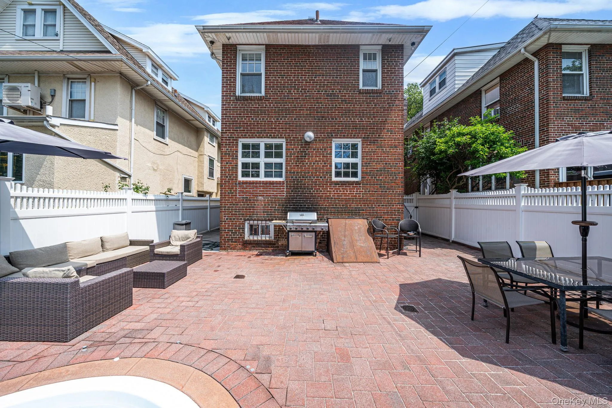 58 85th Street, New York, NY, 4 Bedrooms Bedrooms, 8 Rooms Rooms,2 BathroomsBathrooms,Residential,For Rent,85th,0,1021966 58 85th Street, New York, NY, 4 Bedrooms Bedrooms, 8 Rooms Rooms,2 BathroomsBathrooms,Residential,For Rent,85th,0,1021966