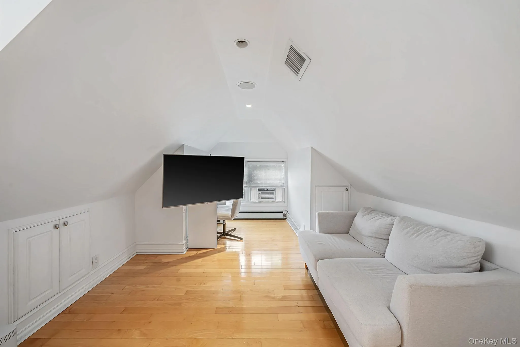 58 85th Street, New York, NY, 4 Bedrooms Bedrooms, 8 Rooms Rooms,2 BathroomsBathrooms,Residential,For Rent,85th,0,1021966 58 85th Street, New York, NY, 4 Bedrooms Bedrooms, 8 Rooms Rooms,2 BathroomsBathrooms,Residential,For Rent,85th,0,1021966