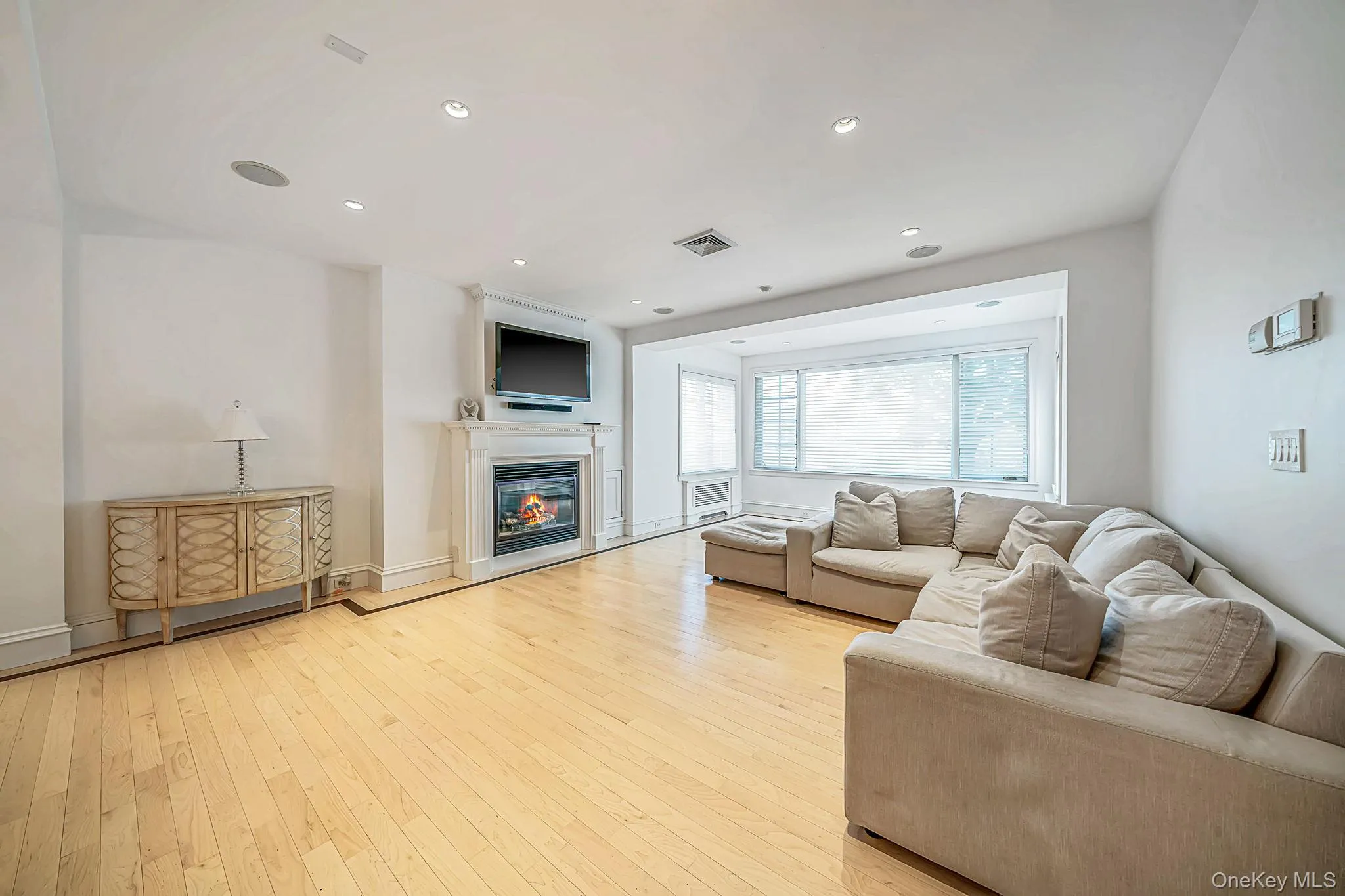 58 85th Street, New York, NY, 4 Bedrooms Bedrooms, 8 Rooms Rooms,2 BathroomsBathrooms,Residential,For Rent,85th,0,1021966 58 85th Street, New York, NY, 4 Bedrooms Bedrooms, 8 Rooms Rooms,2 BathroomsBathrooms,Residential,For Rent,85th,0,1021966