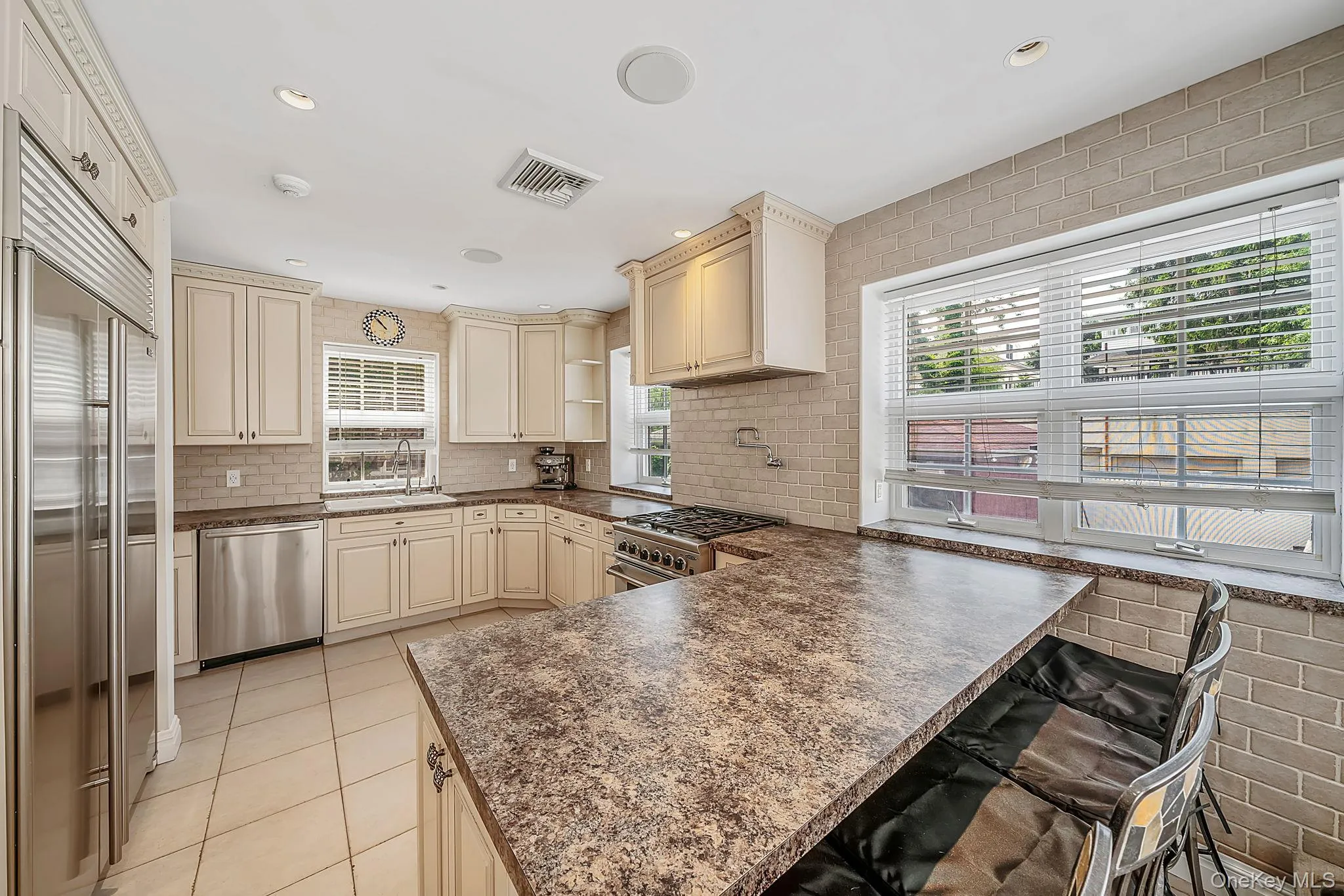 58 85th Street, New York, NY, 4 Bedrooms Bedrooms, 8 Rooms Rooms,2 BathroomsBathrooms,Residential,For Rent,85th,0,1021966 58 85th Street, New York, NY, 4 Bedrooms Bedrooms, 8 Rooms Rooms,2 BathroomsBathrooms,Residential,For Rent,85th,0,1021966